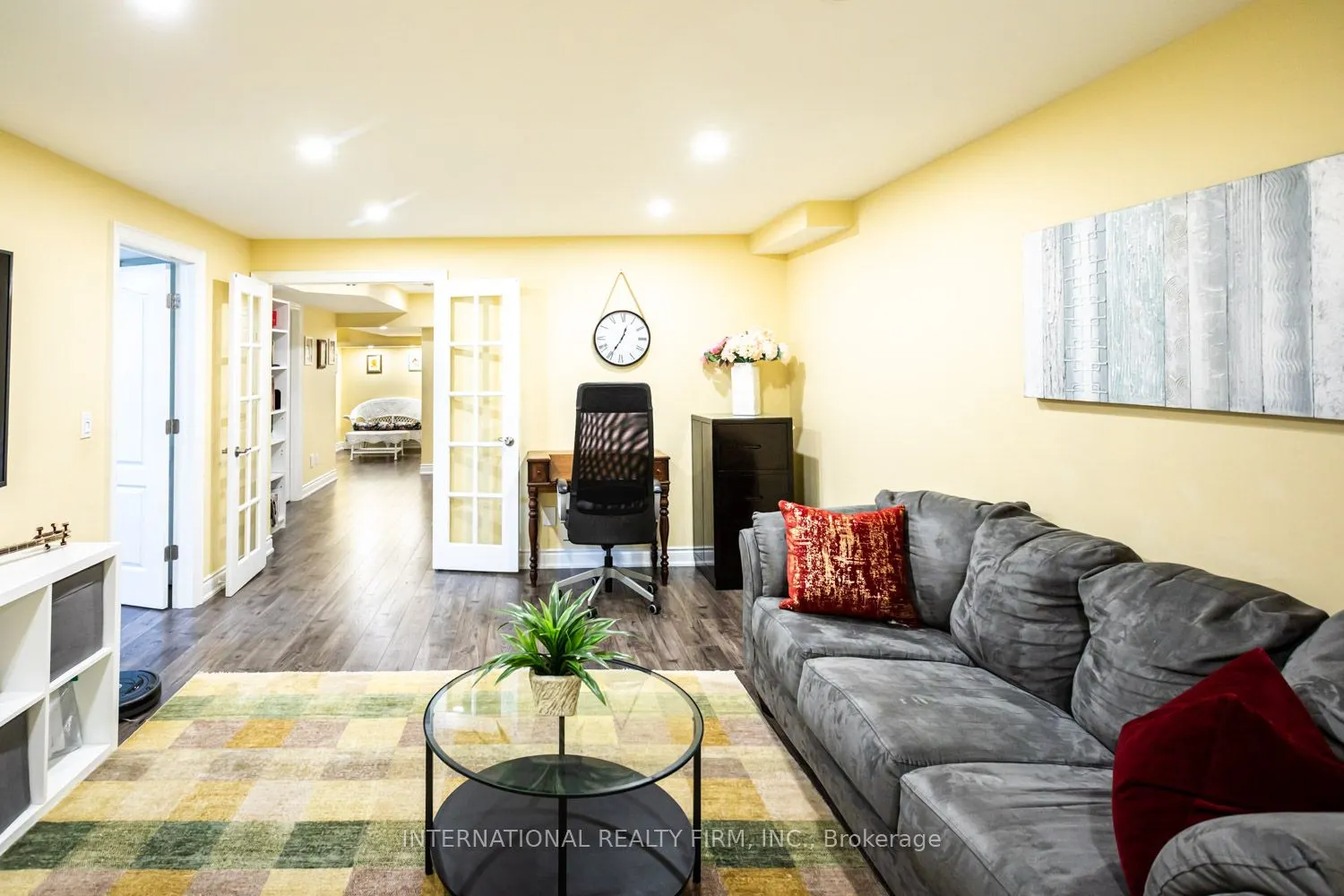 2371 QUETICO Crescent