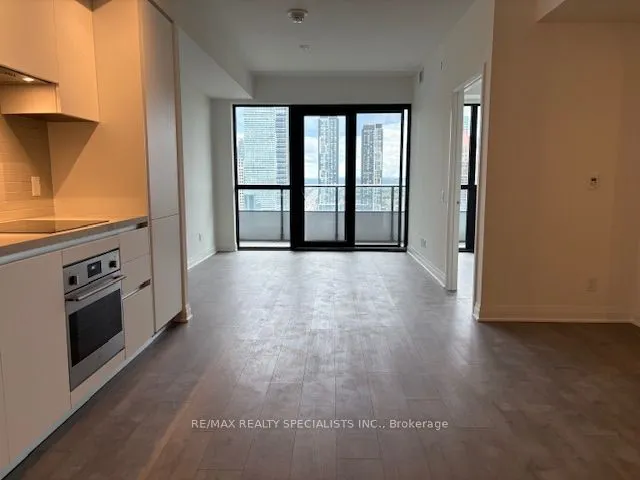 4015 THE EXCHANGE, #2206
