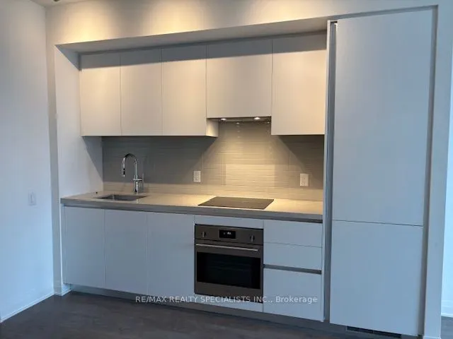 4015 THE EXCHANGE, #2206