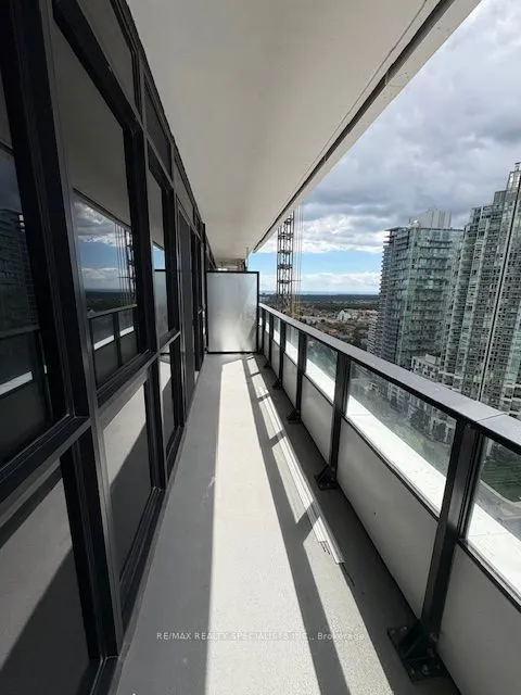 4015 THE EXCHANGE, #2206