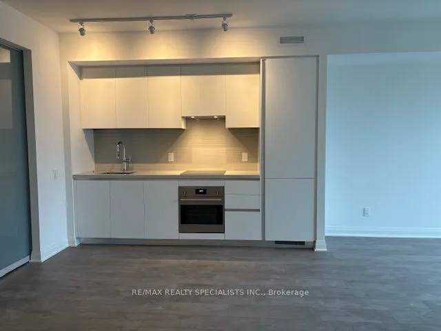 4015 THE EXCHANGE, #2206