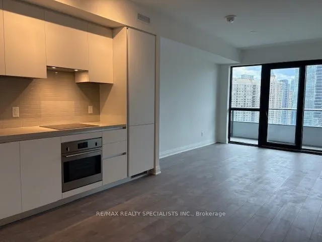 4015 THE EXCHANGE, #2206