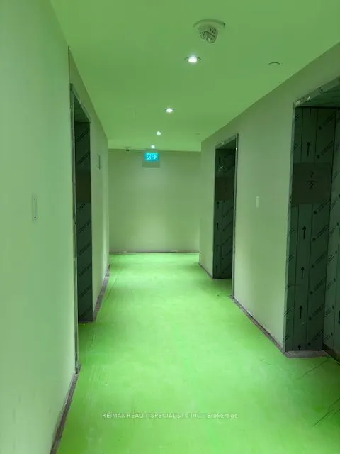 4015 THE EXCHANGE, #2206