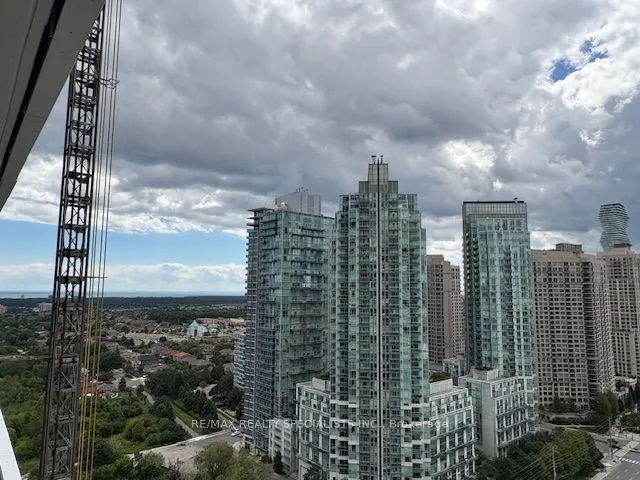 4015 THE EXCHANGE, #2206