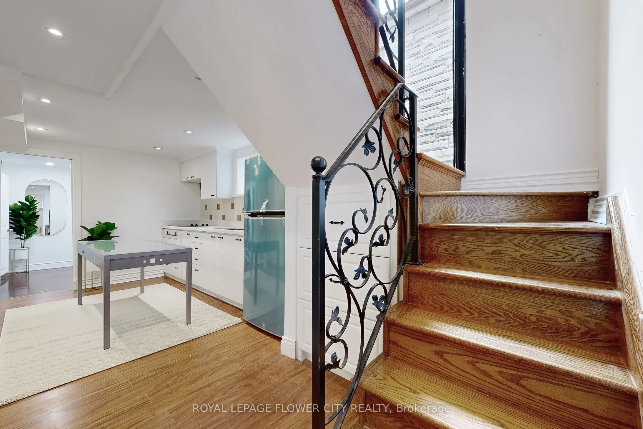 105 Livingstone Avenue