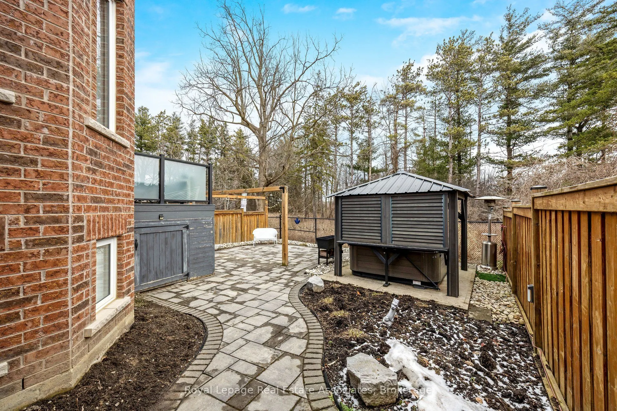 25 Upper Canada Court