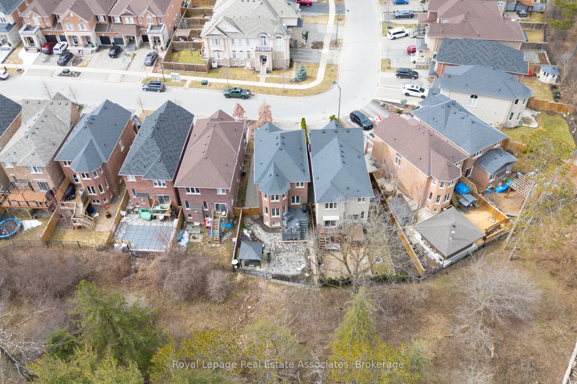 25 Upper Canada Court