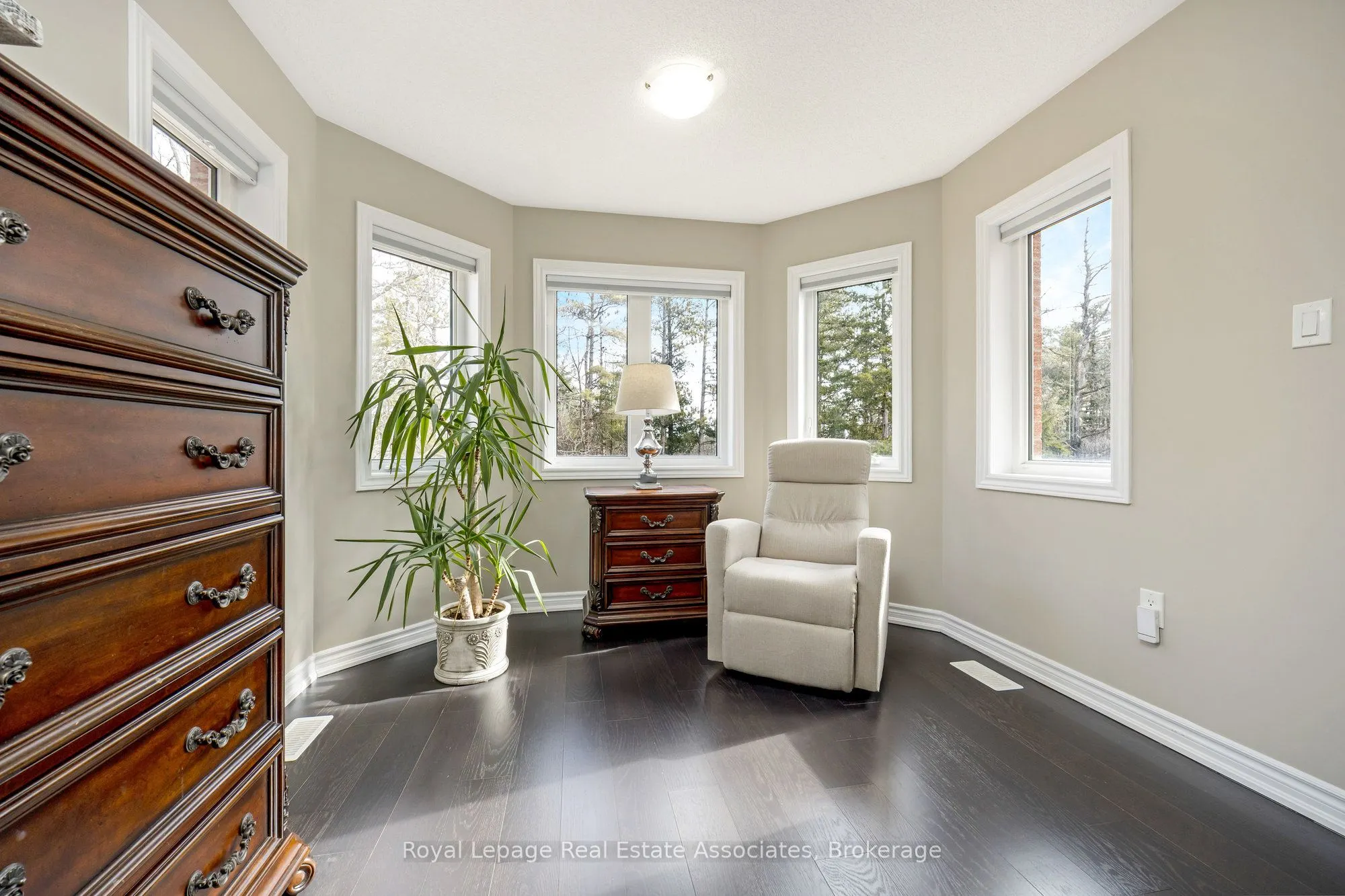 25 Upper Canada Court