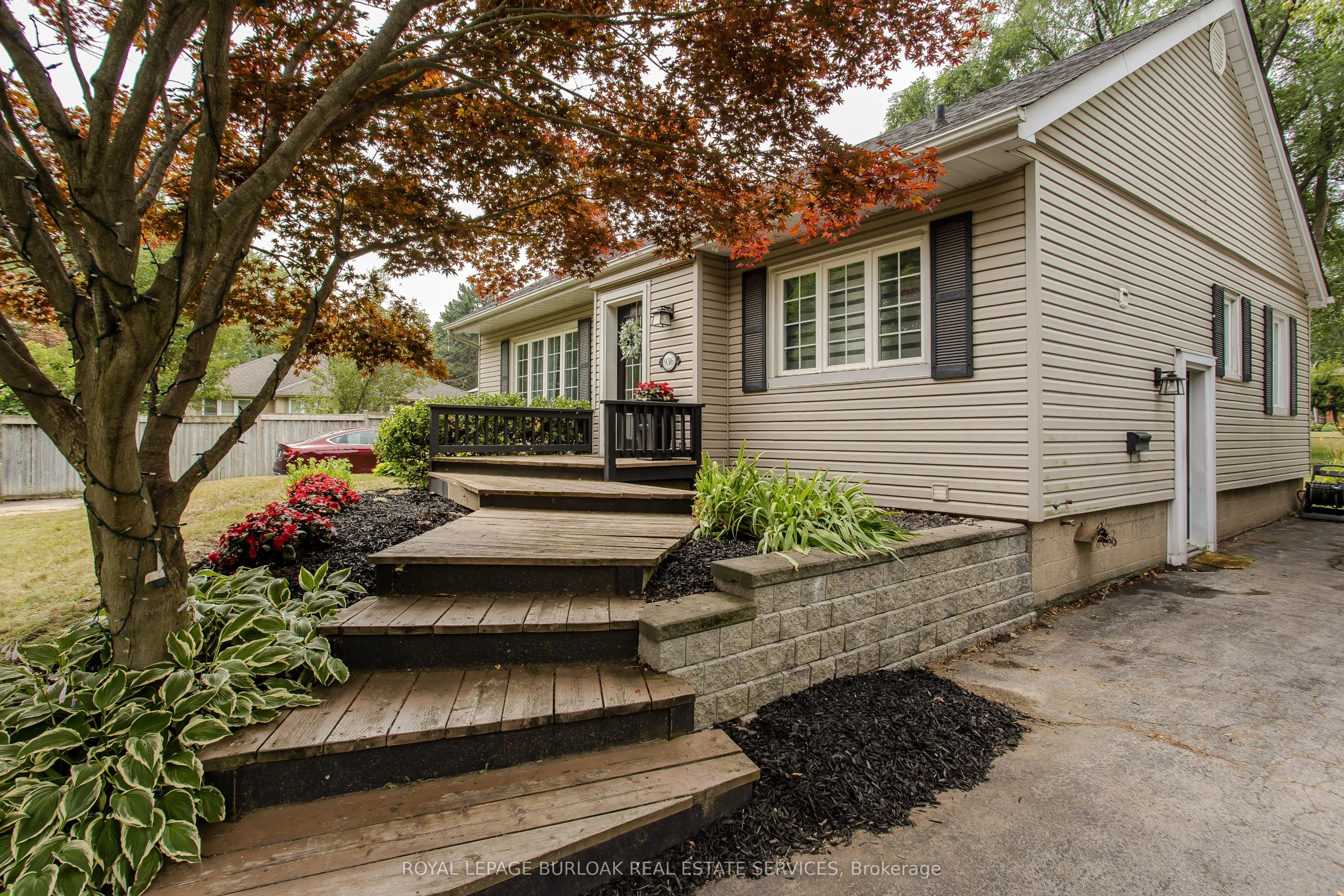 936 Harvey Place