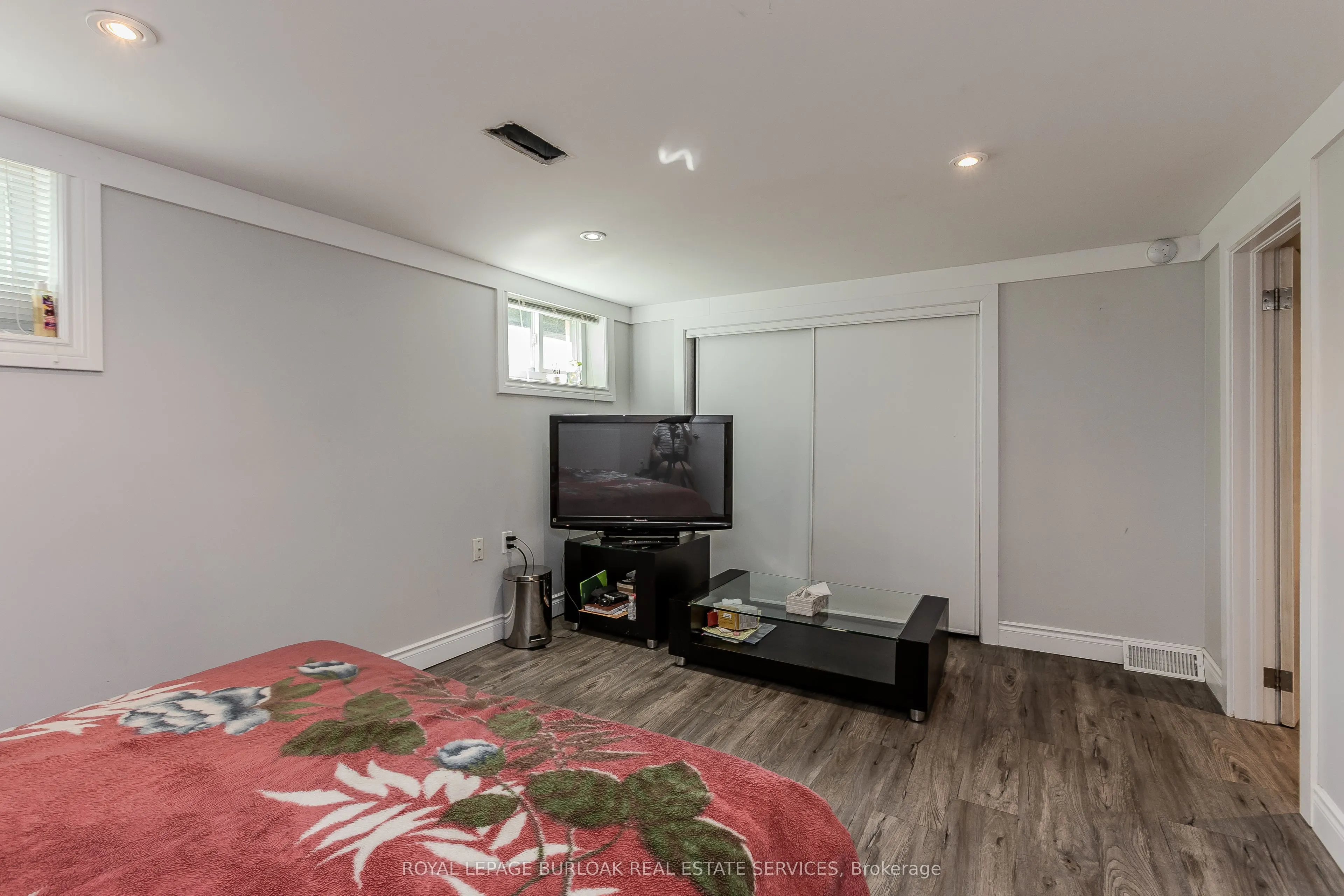 936 Harvey Place