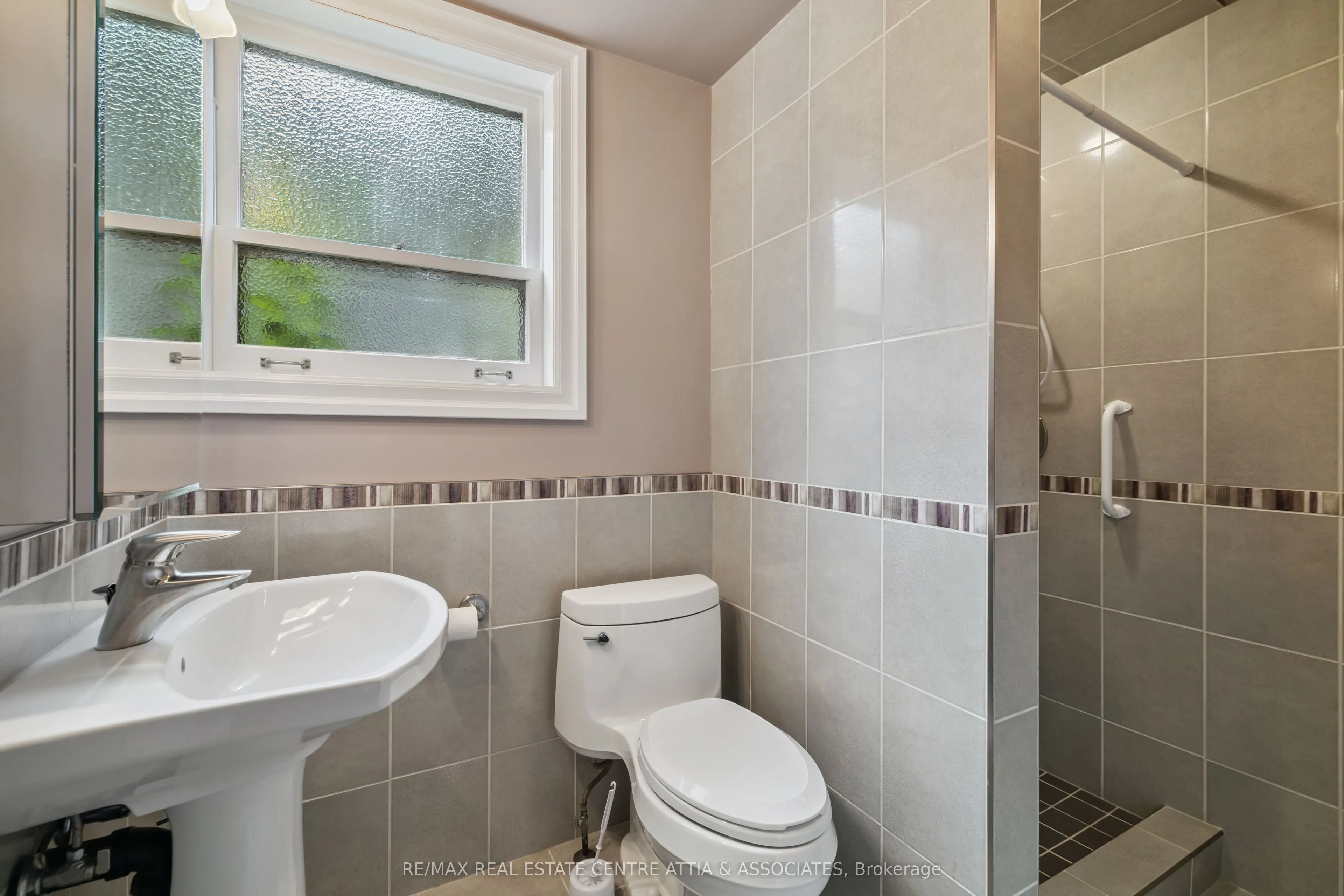 1475 Merrow Road