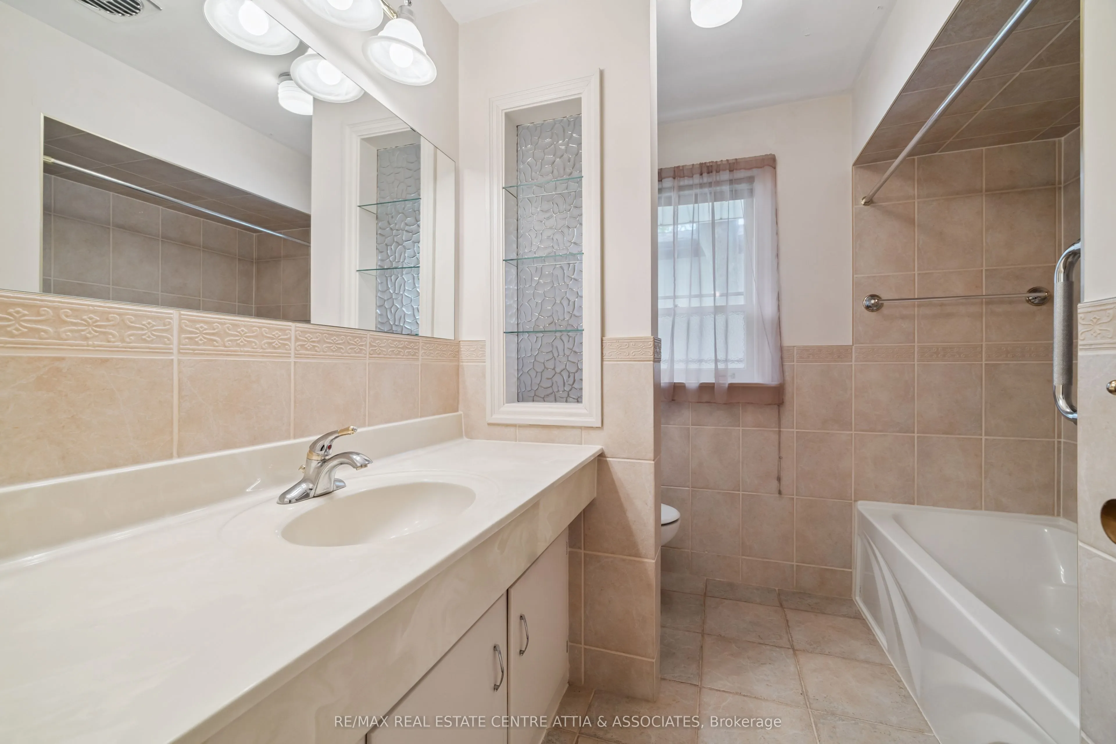 1475 Merrow Road