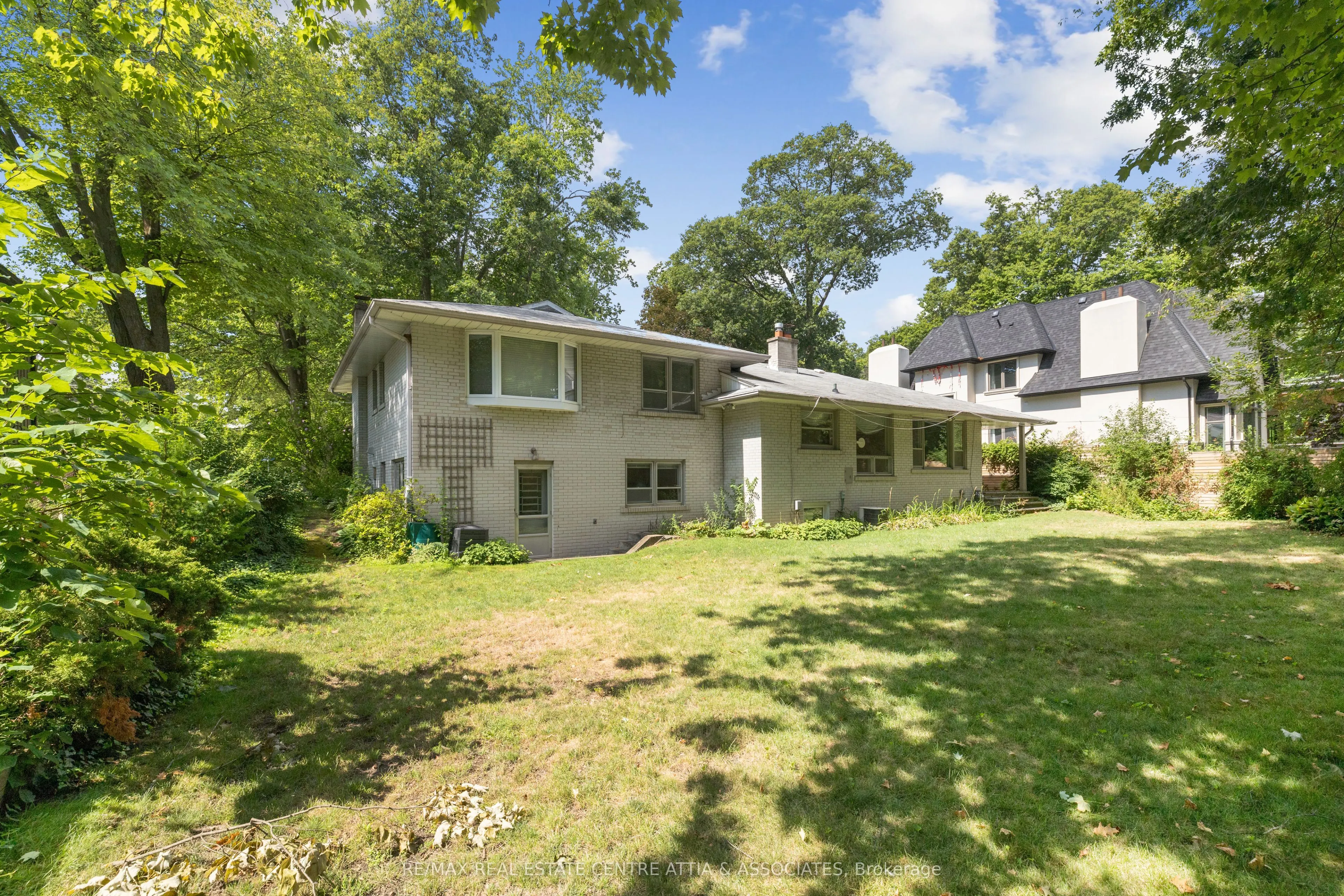 1475 Merrow Road