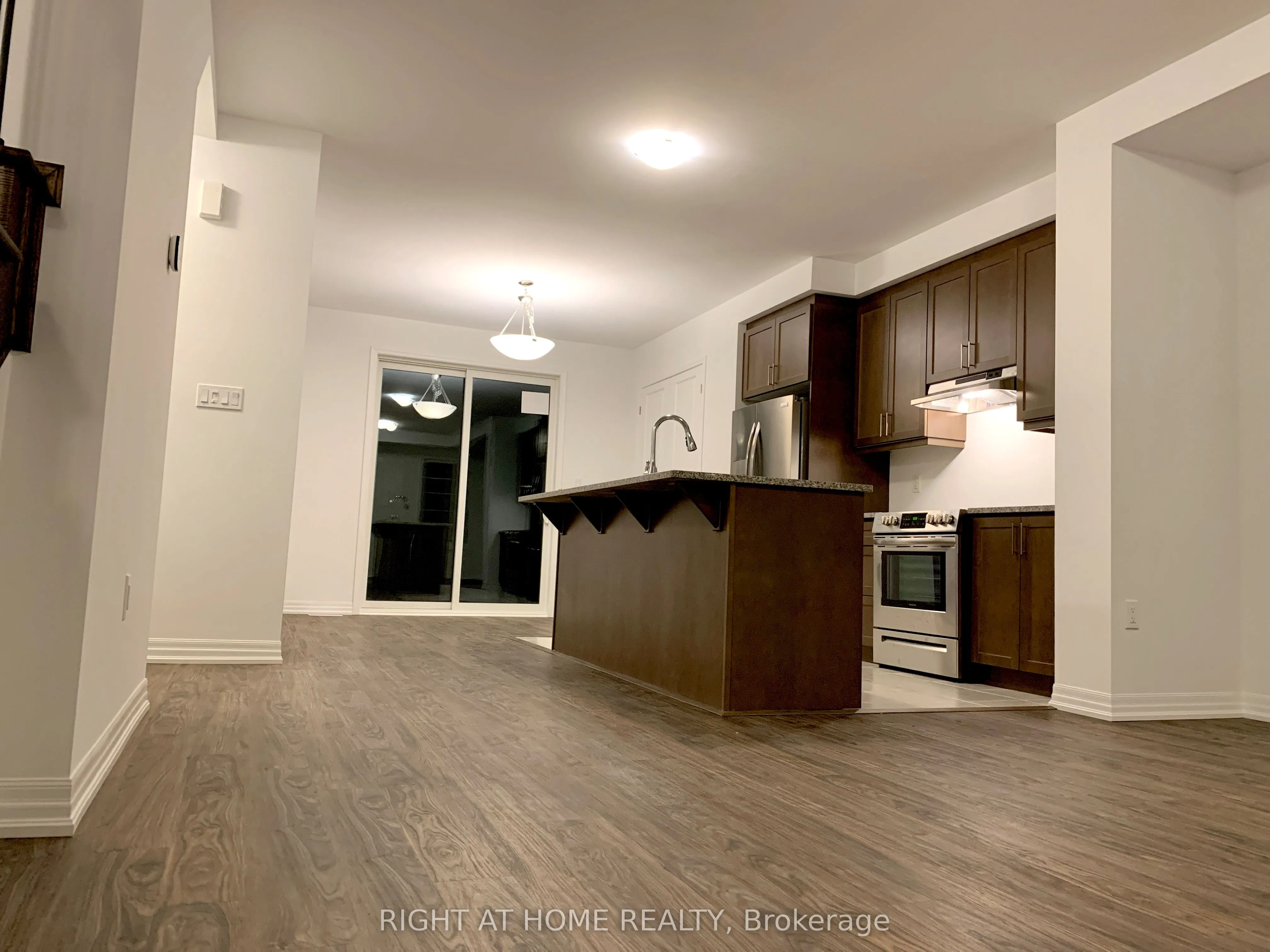 3099 William Cutmore Boulevard