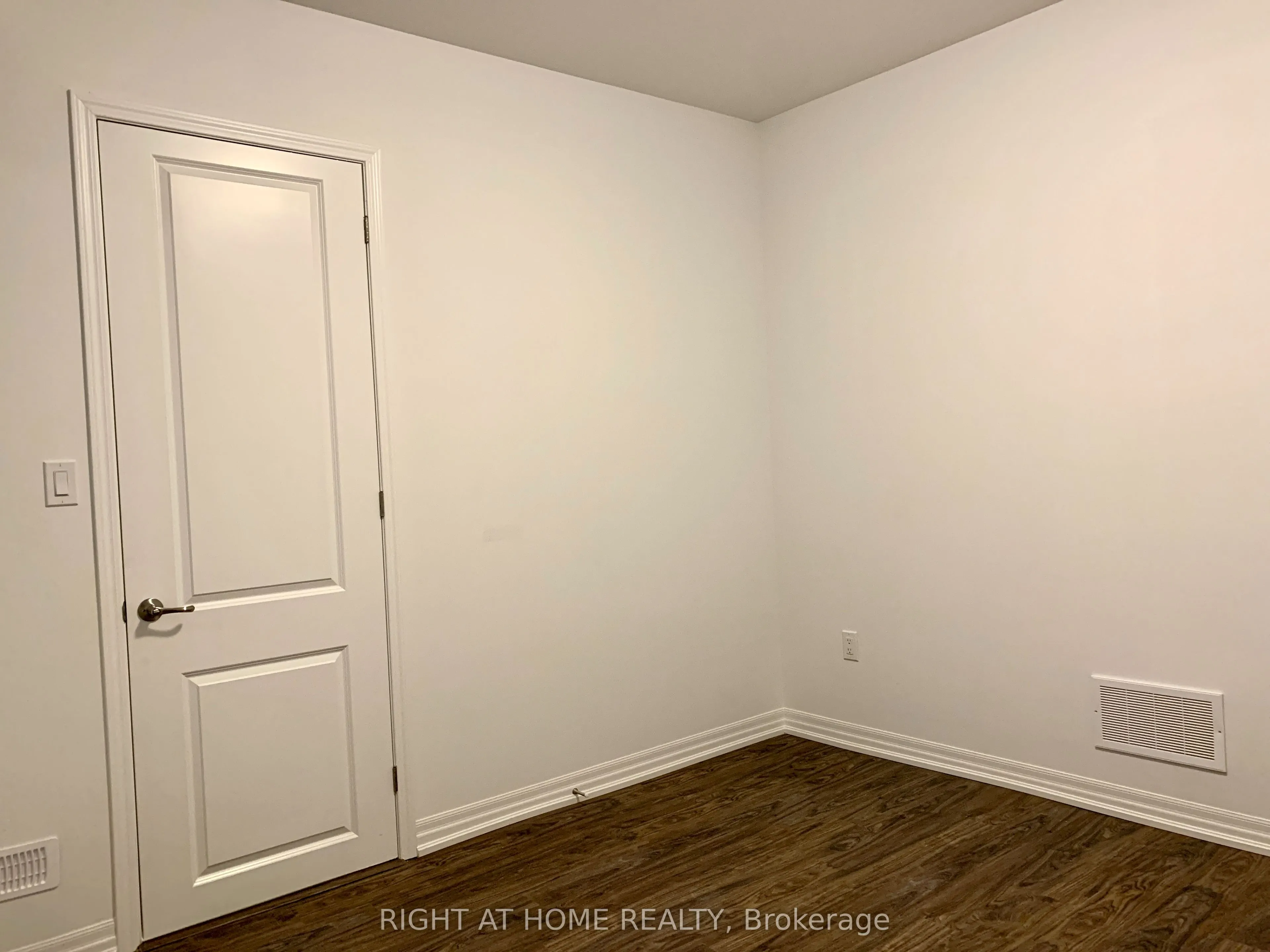 3099 William Cutmore Boulevard