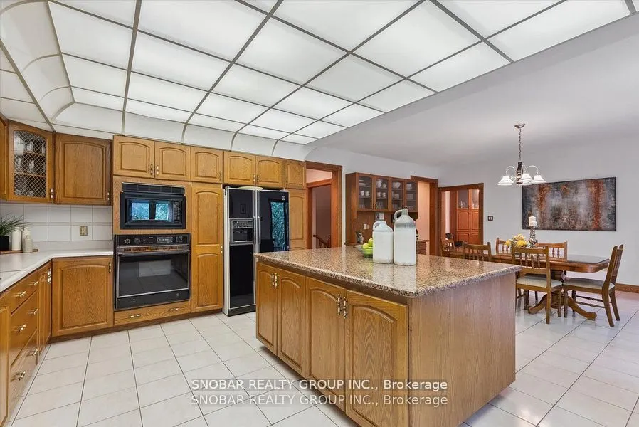 5 Weston Wood Road