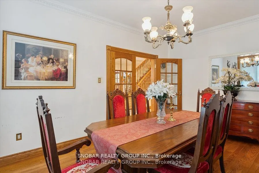 5 Weston Wood Road
