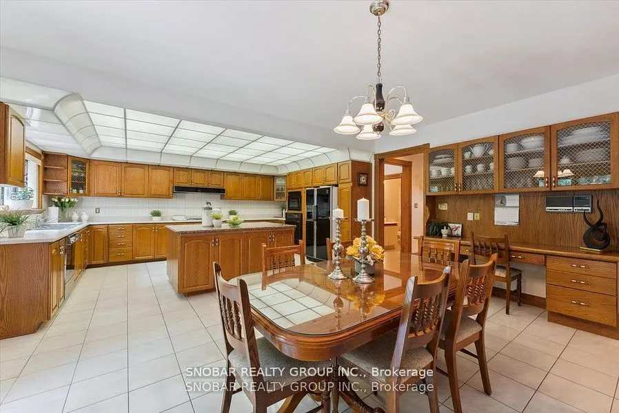 5 Weston Wood Road
