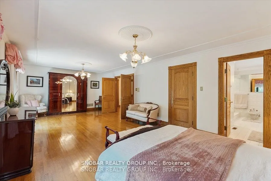 5 Weston Wood Road