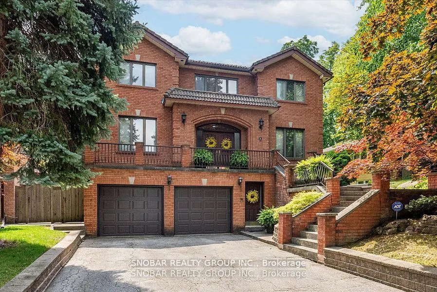 5 Weston Wood Road