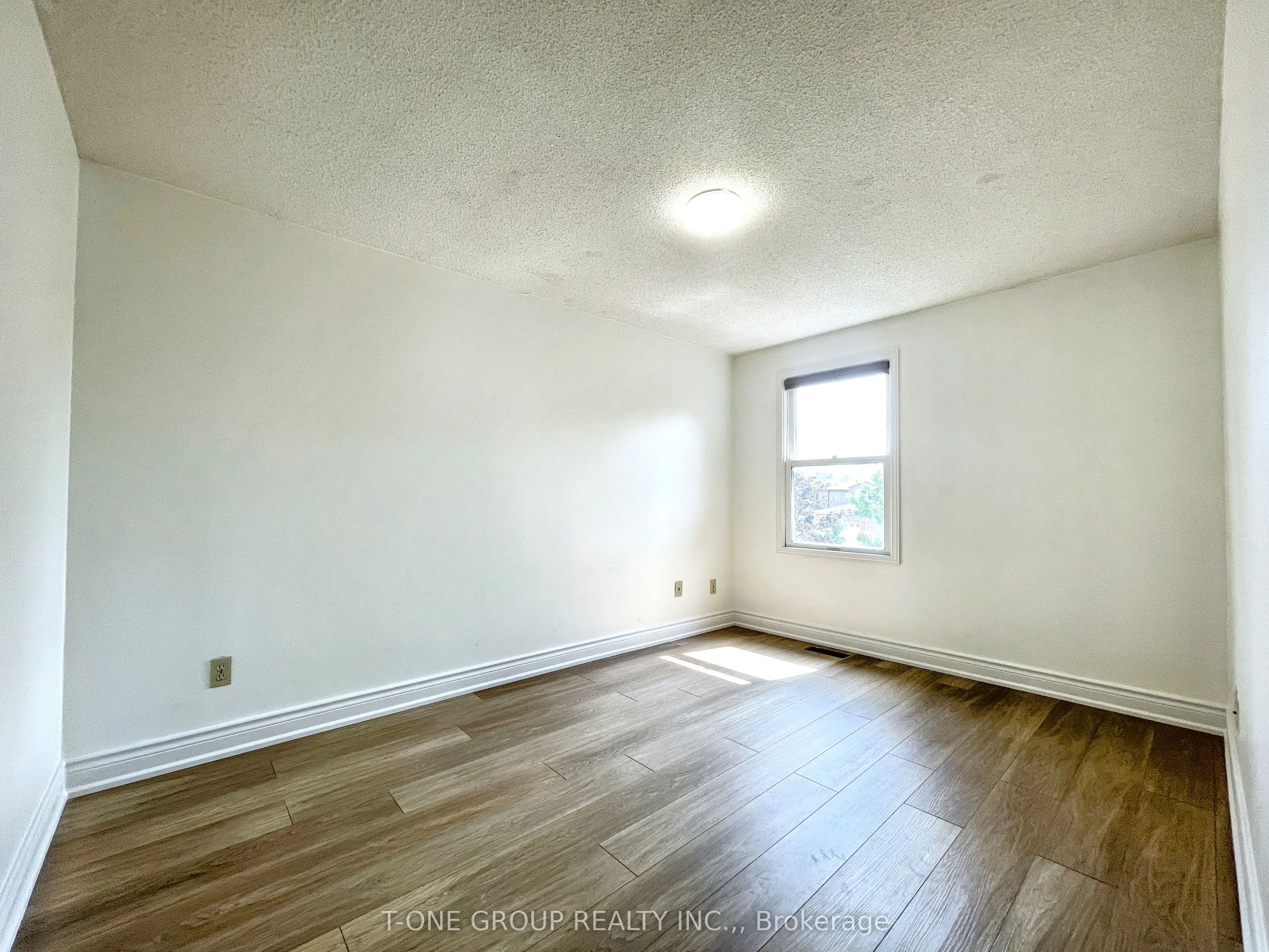 4485 Jenkins Crescent