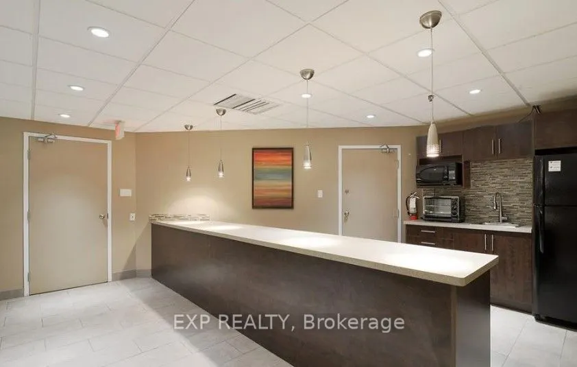 2323 Confederation Parkway, #901