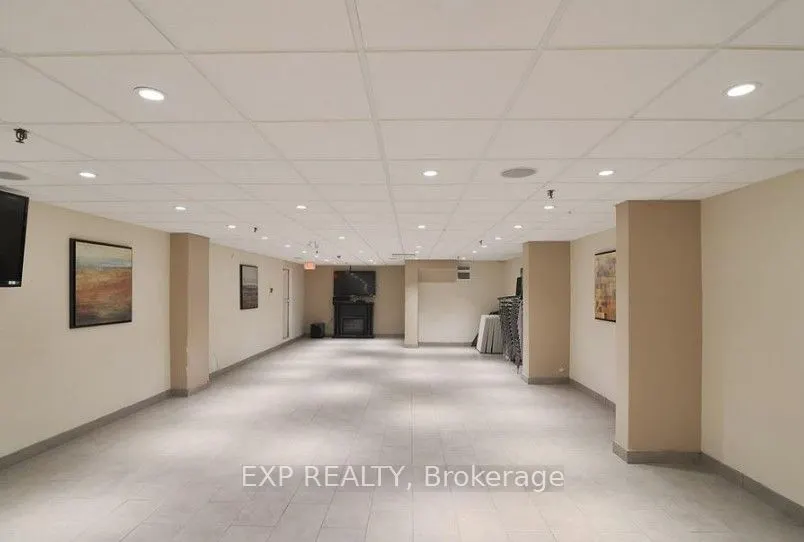 2323 Confederation Parkway, #901