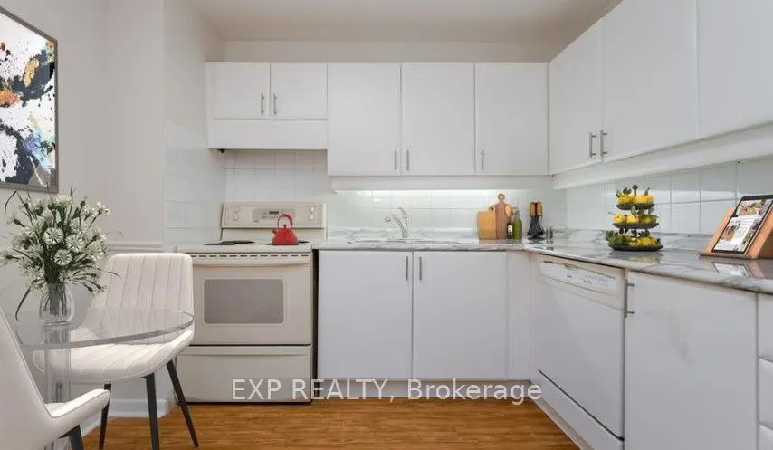 2323 Confederation Parkway, #901