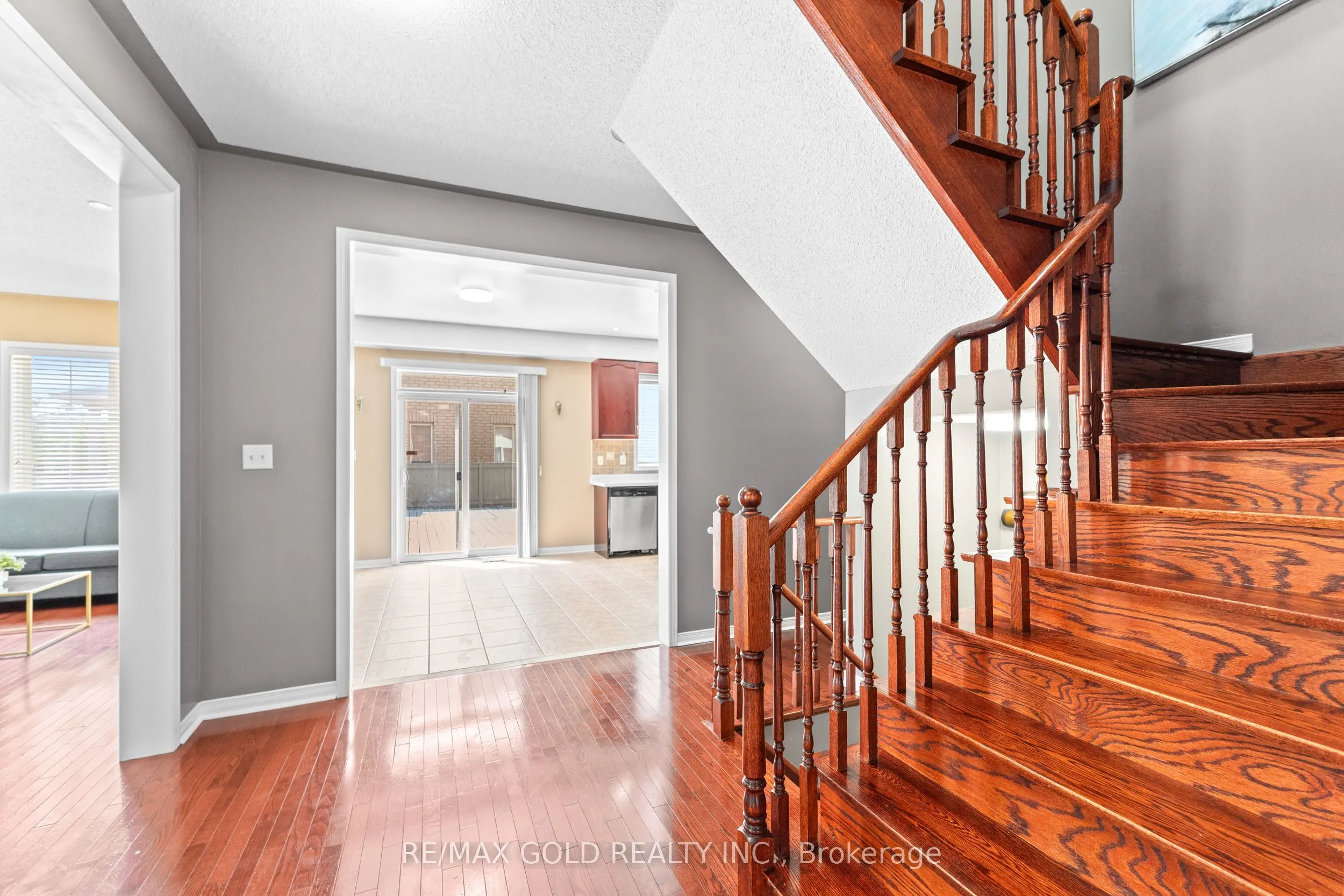 12 Smoothrock Trail