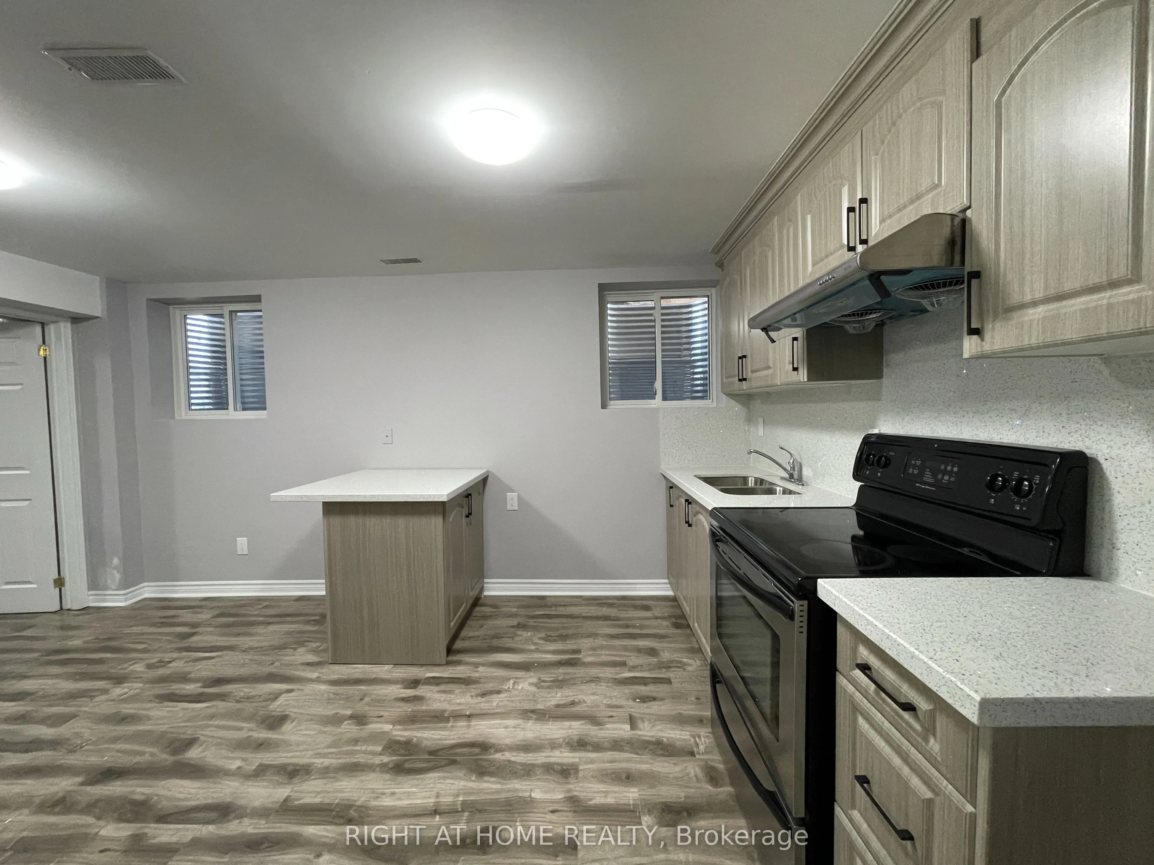 5837 Churchill Meadows Boulevard, #Bsmt