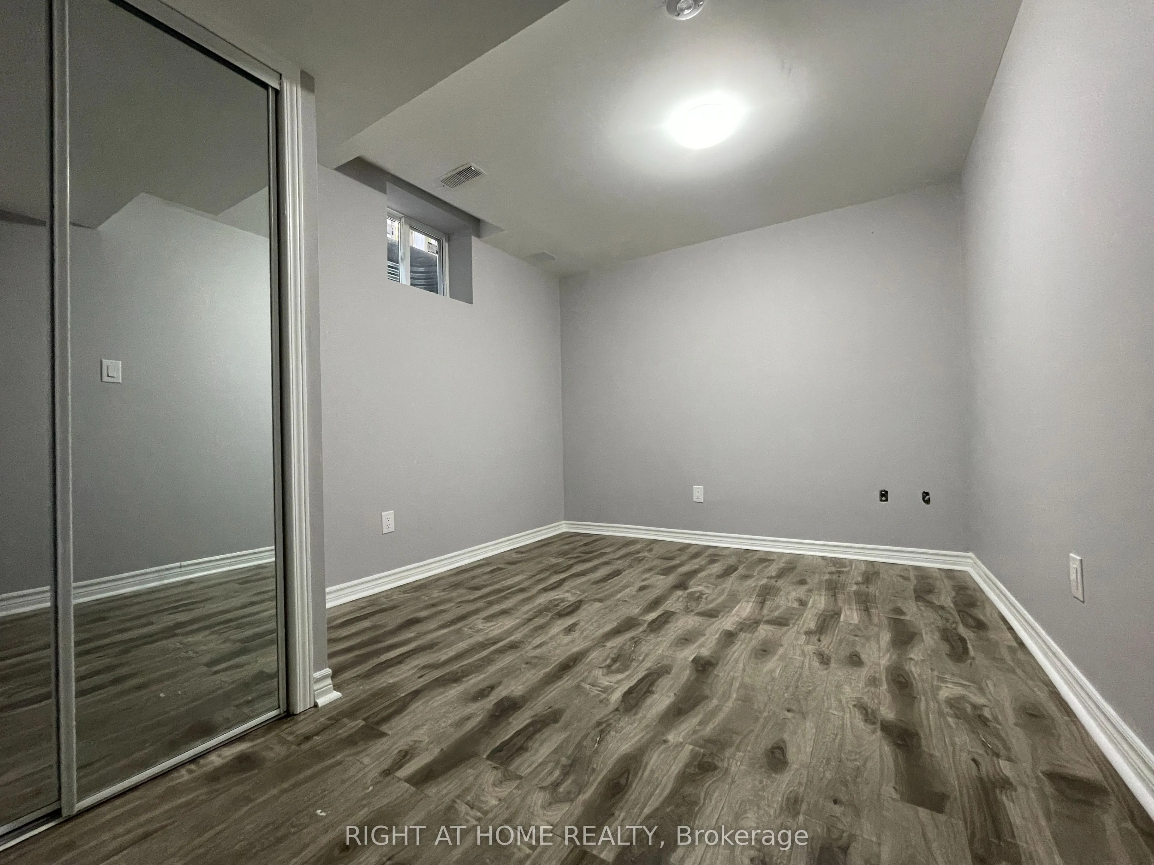 5837 Churchill Meadows Boulevard, #Bsmt