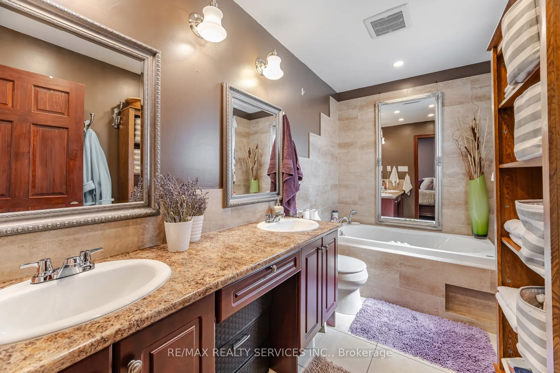 38 Grassmere Crescent