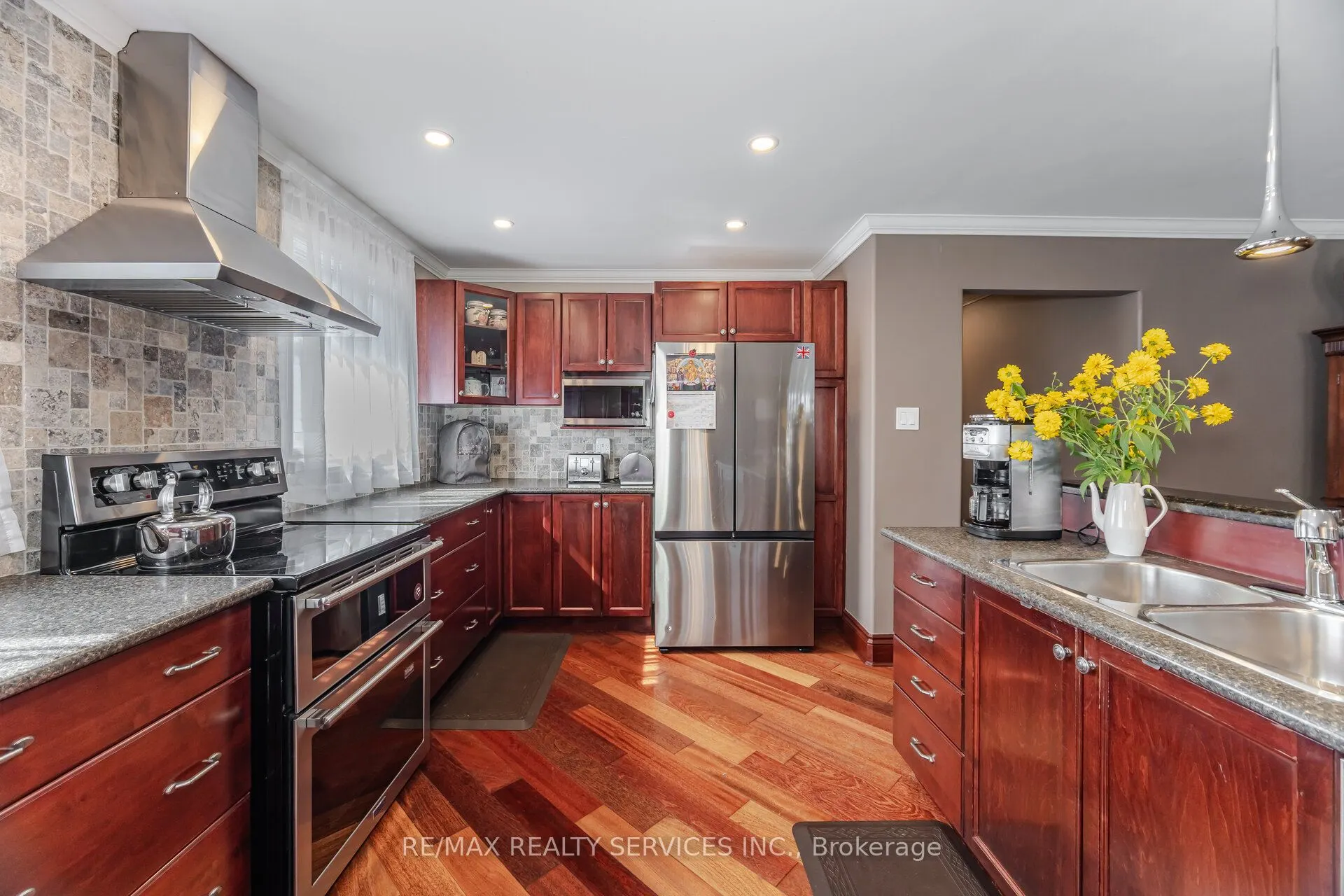 38 Grassmere Crescent