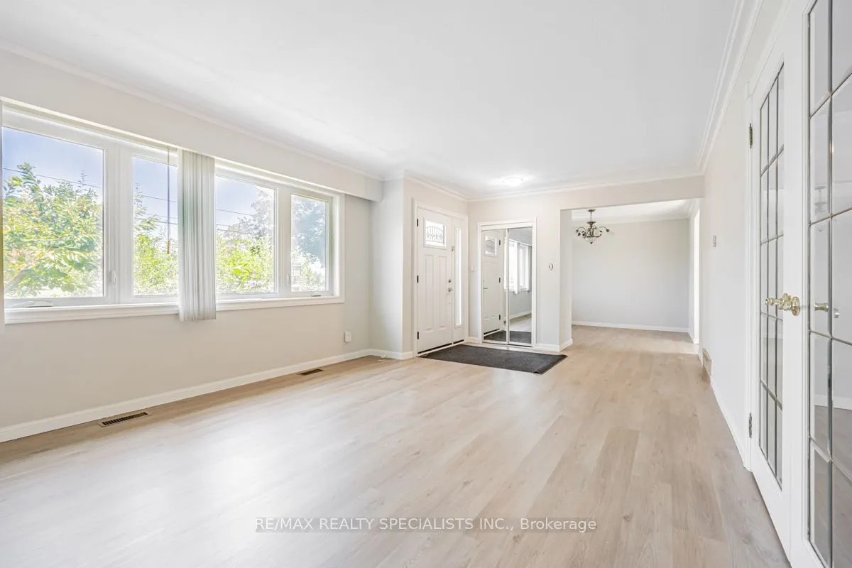 1362 Cawthra Road, #Upper