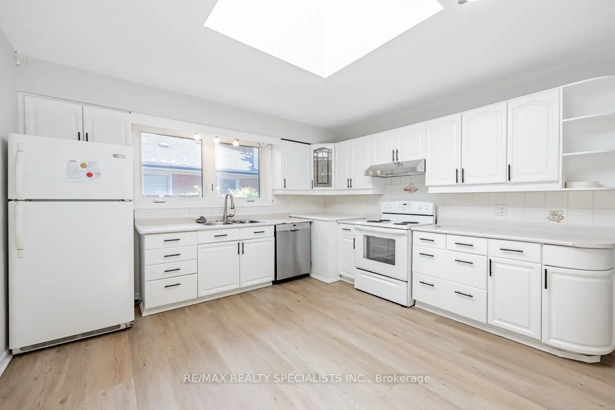 1362 Cawthra Road, #Upper
