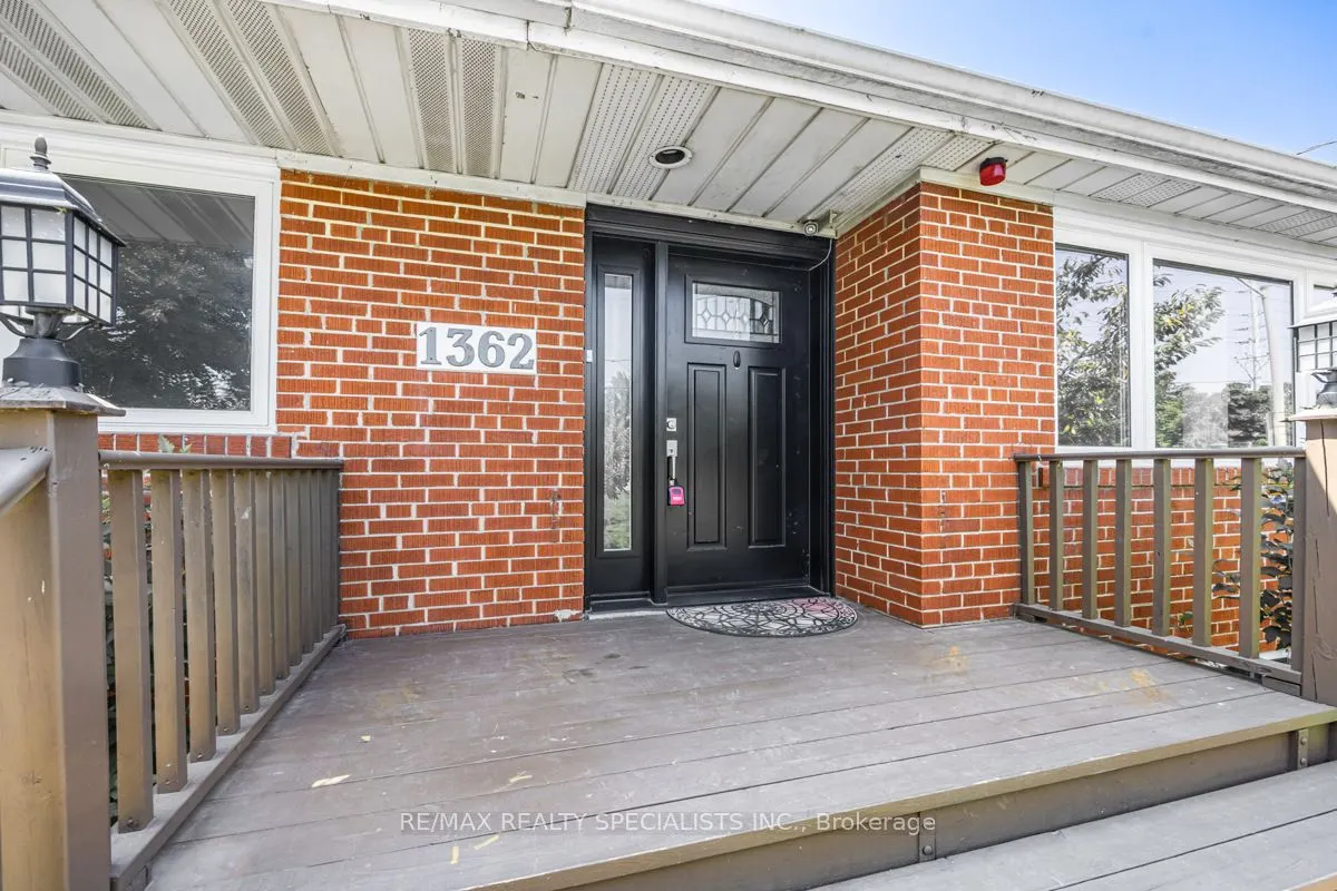 1362 Cawthra Road, #Upper