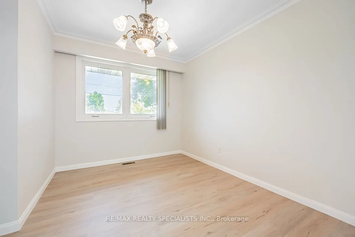 1362 Cawthra Road, #Upper