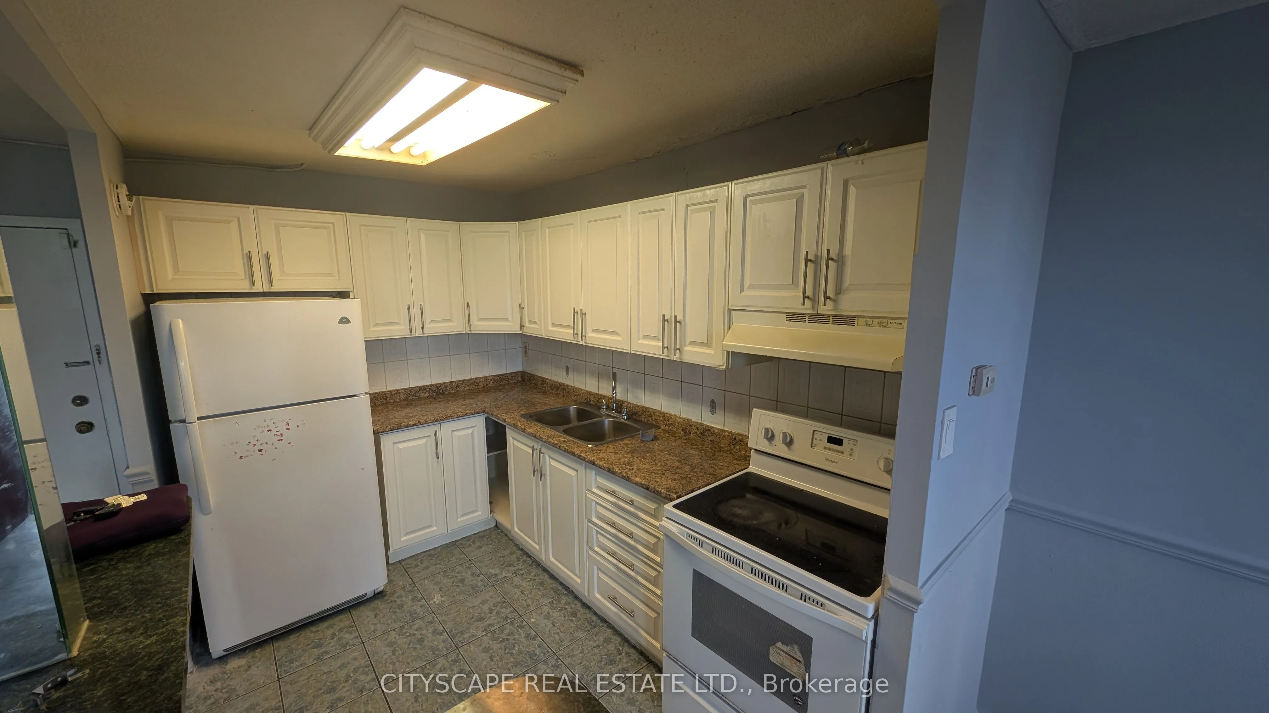 2121 Roche Court, #502
