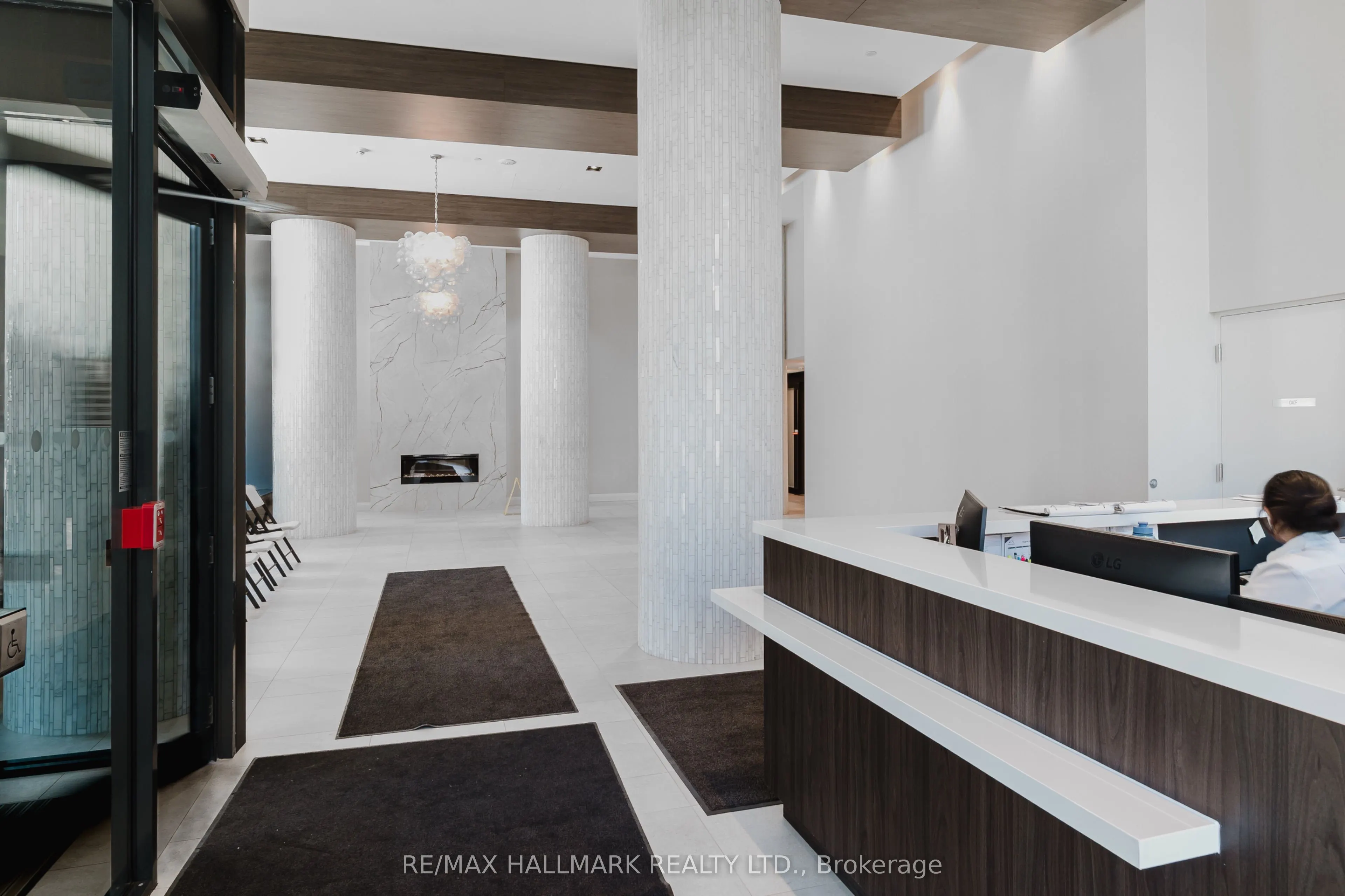 38 ANNIE CRAIG Drive, #3503