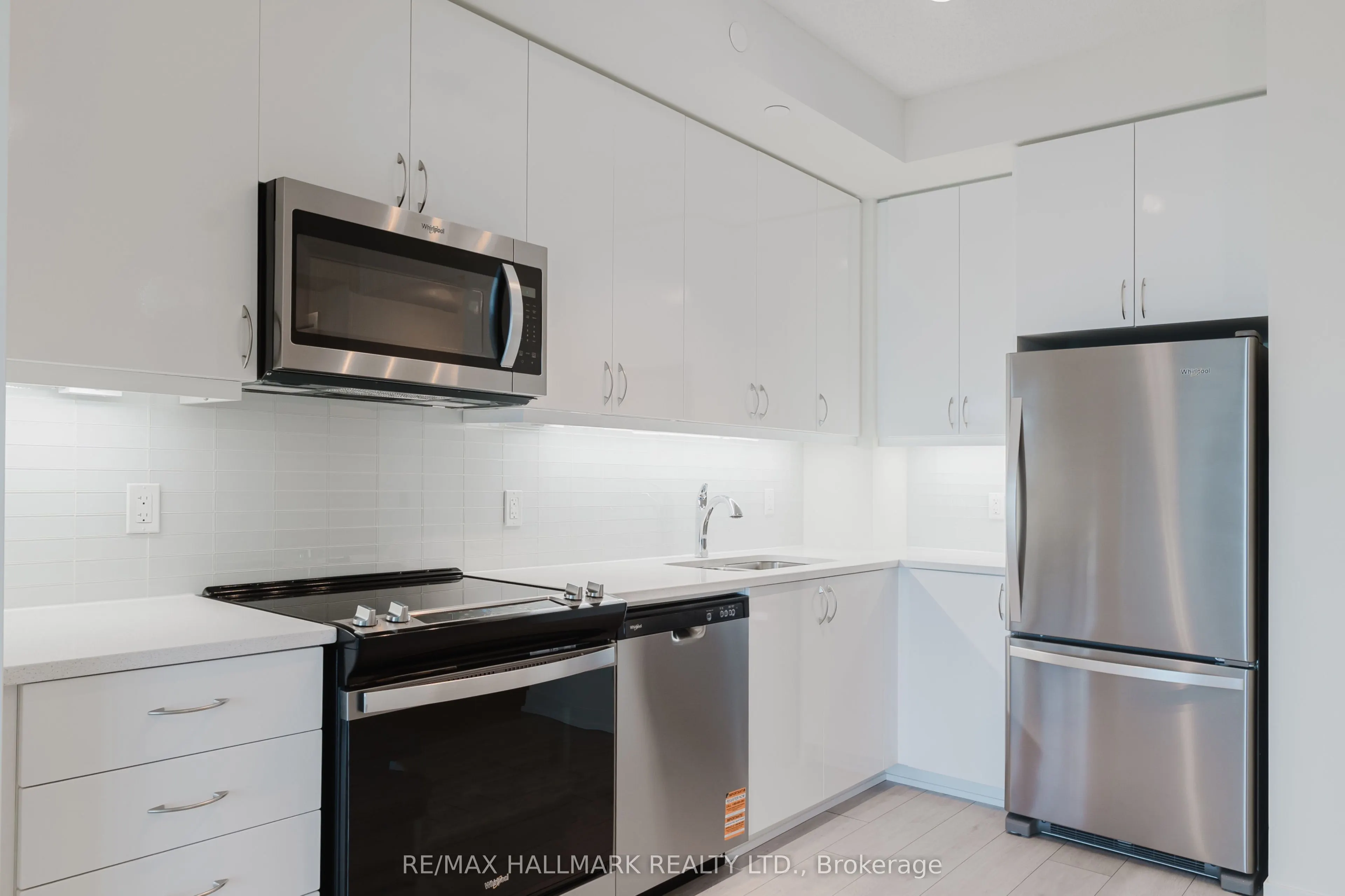 38 ANNIE CRAIG Drive, #3503