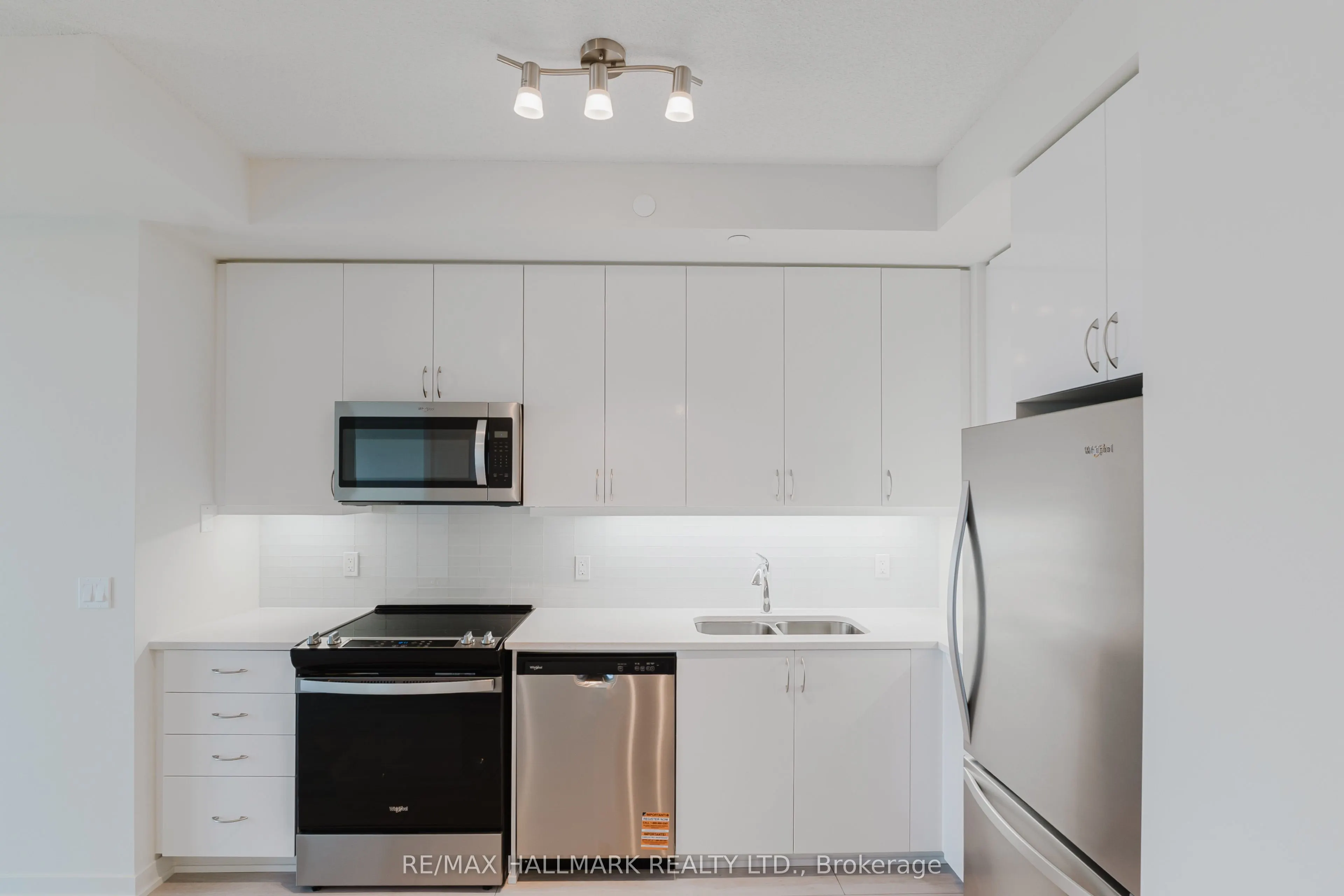 38 ANNIE CRAIG Drive, #3503