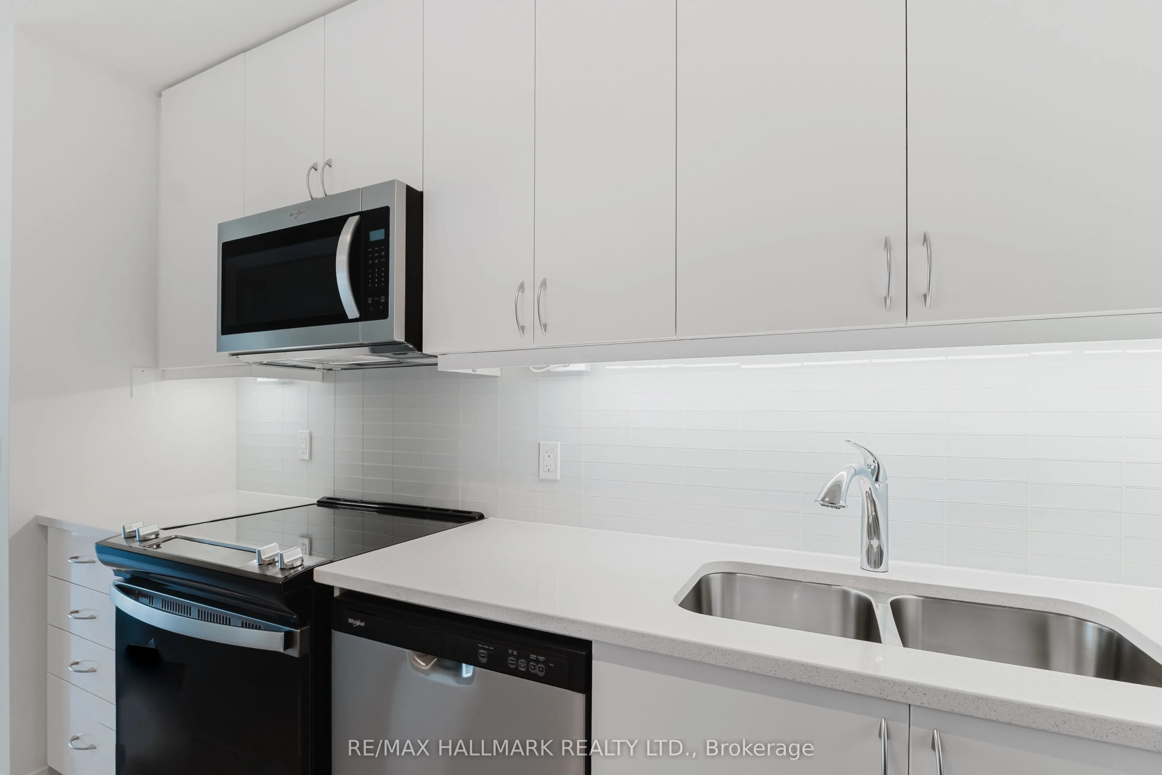 38 ANNIE CRAIG Drive, #3503
