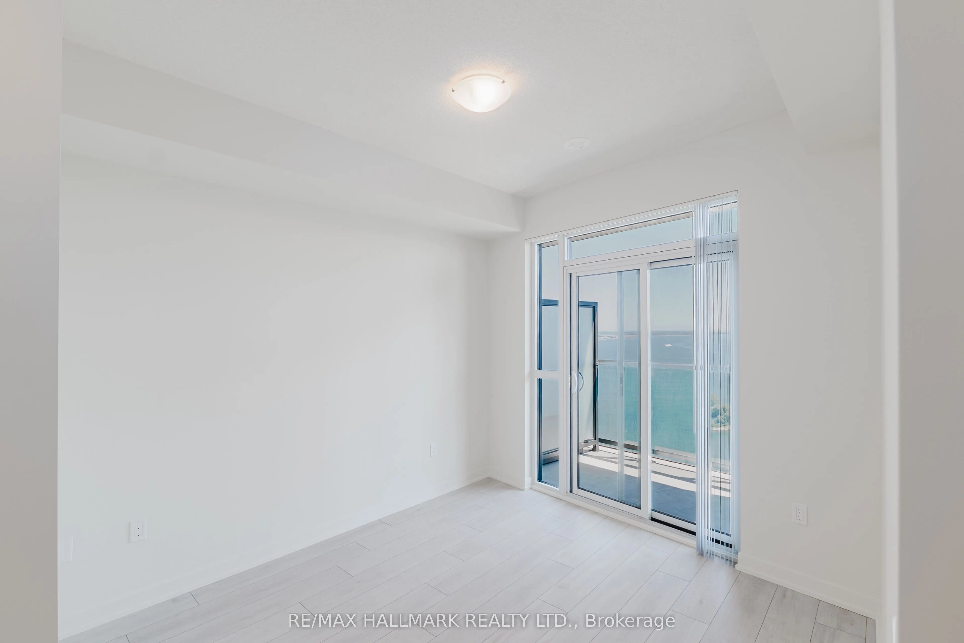 38 ANNIE CRAIG Drive, #3503