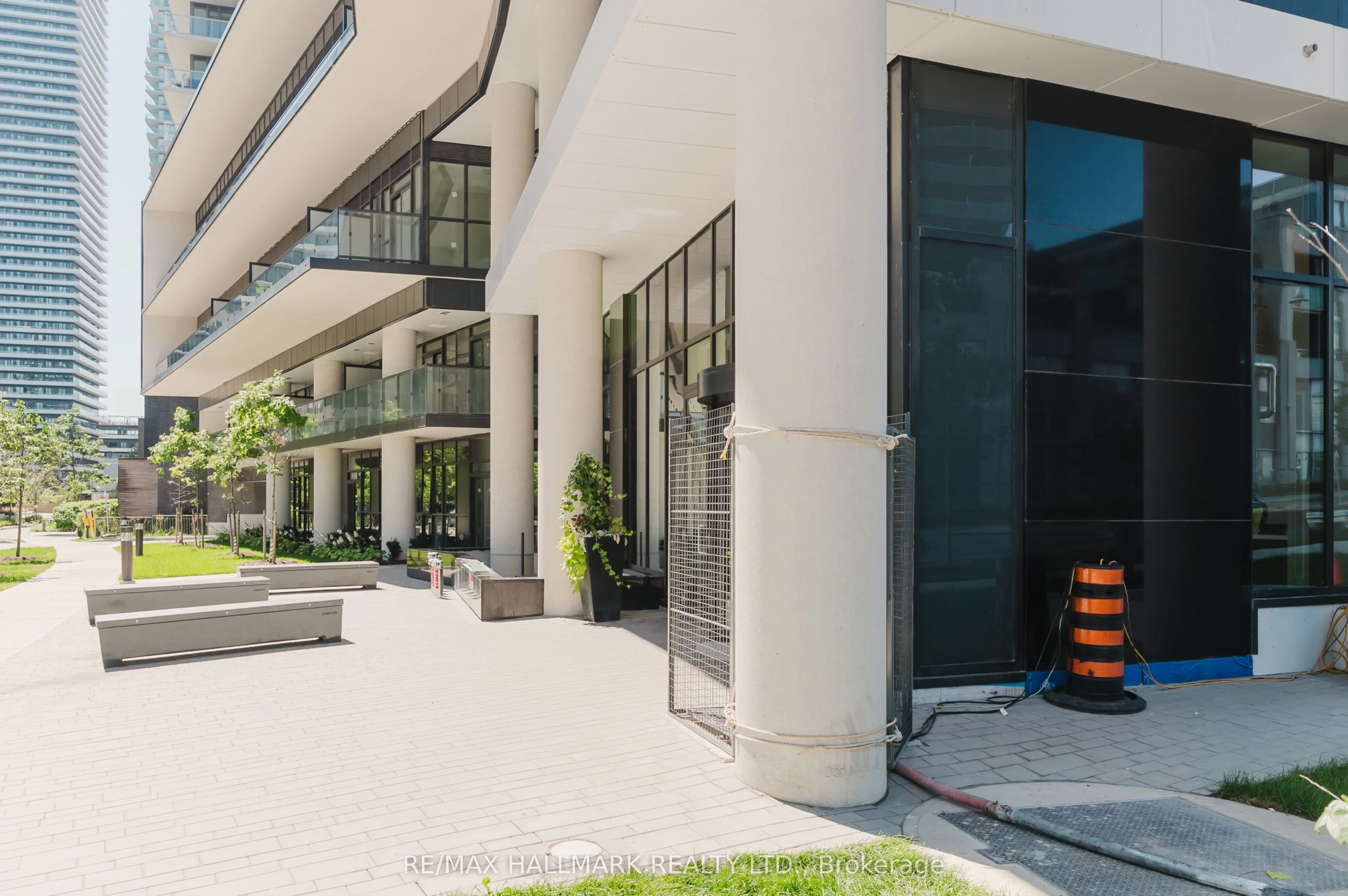 38 ANNIE CRAIG Drive, #3503