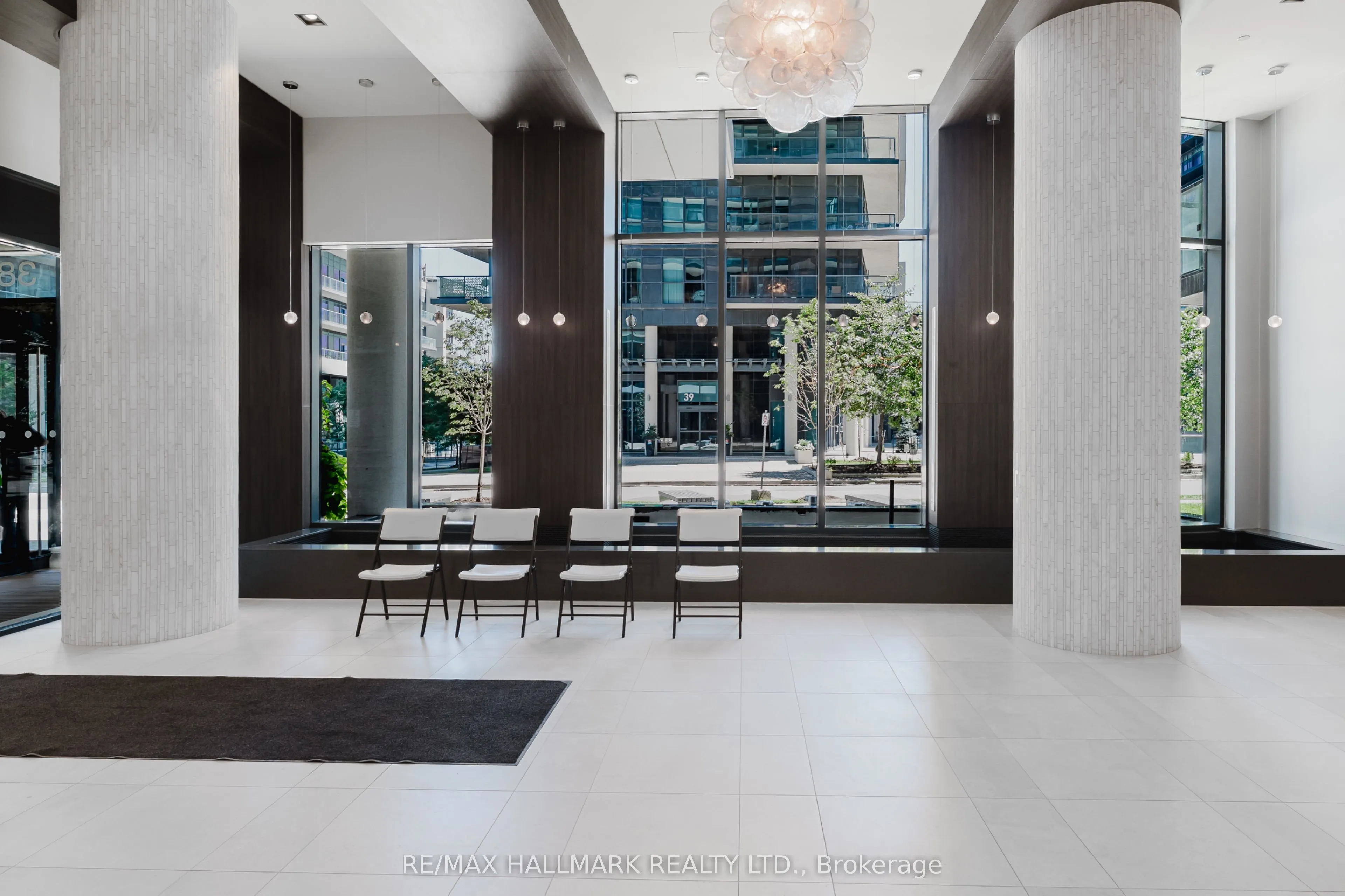38 ANNIE CRAIG Drive, #3503