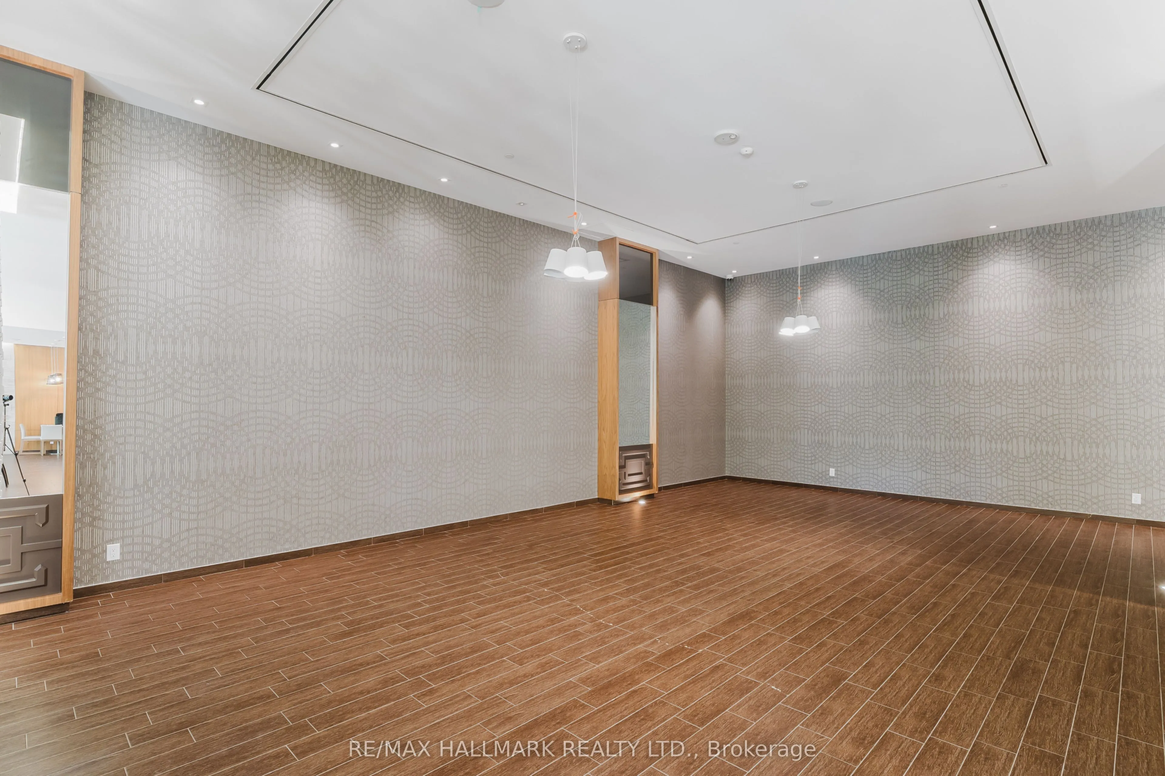 36 PARK LAWN Road, #1609