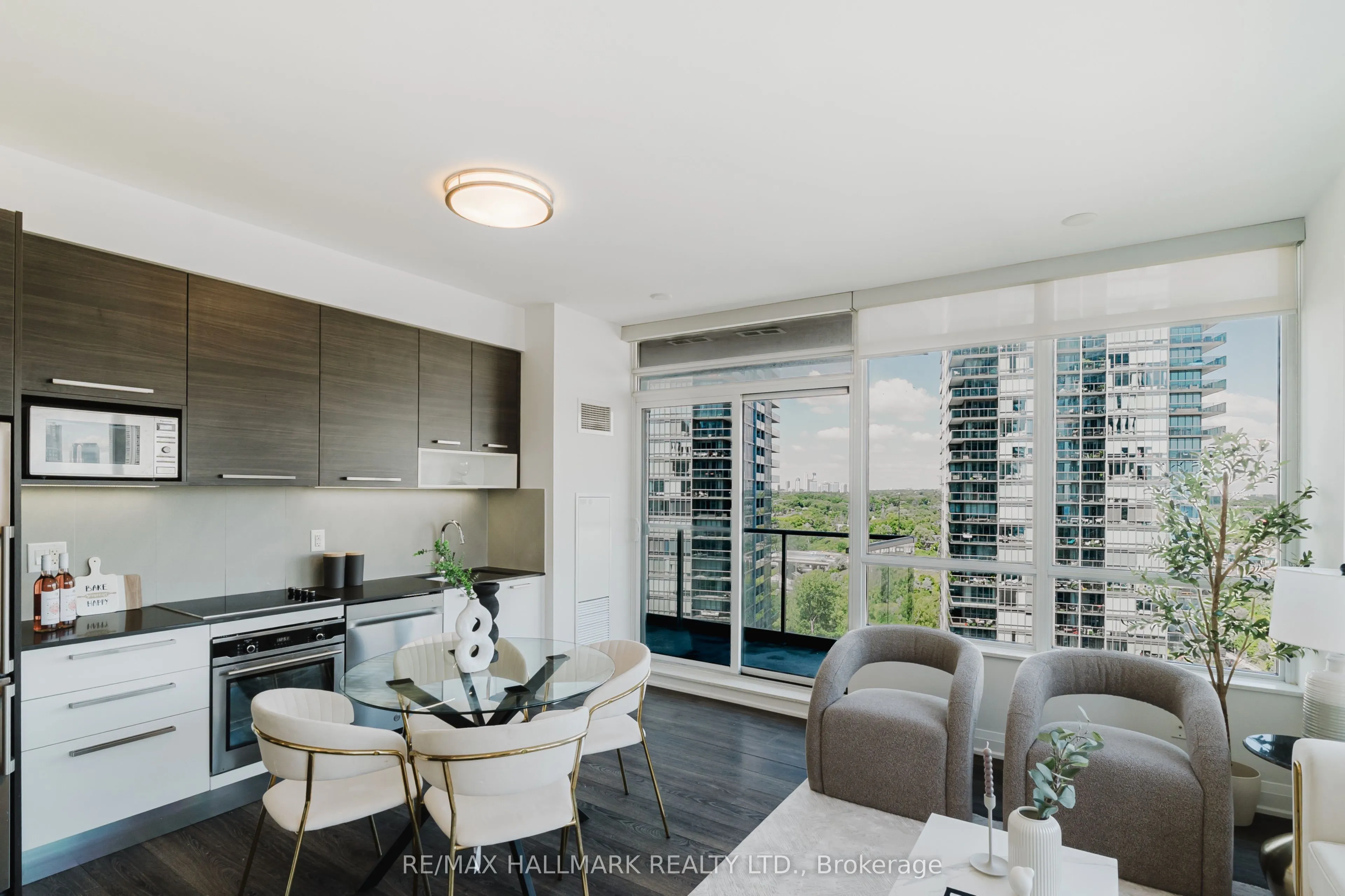 36 PARK LAWN Road, #1609