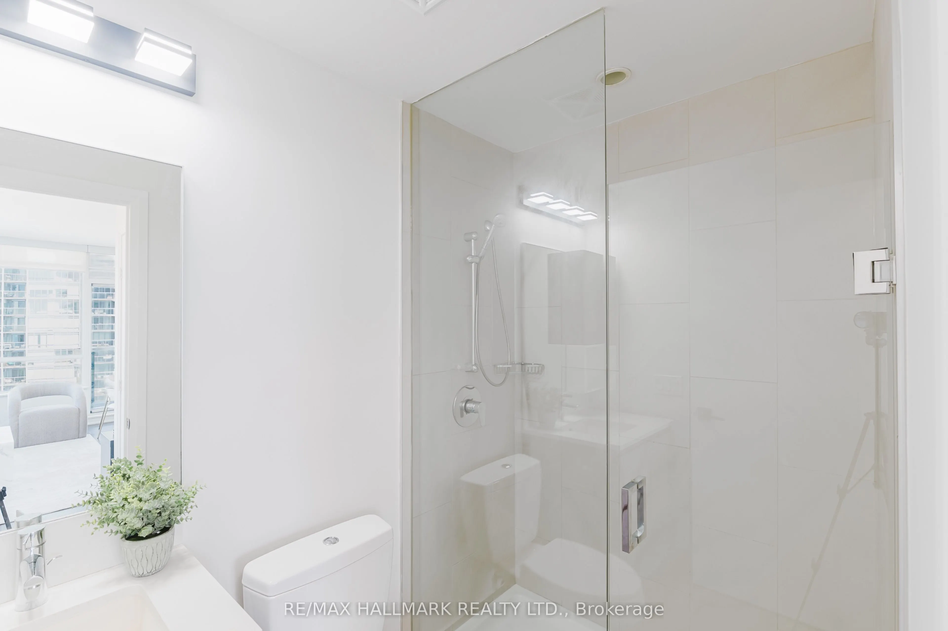 36 PARK LAWN Road, #1609
