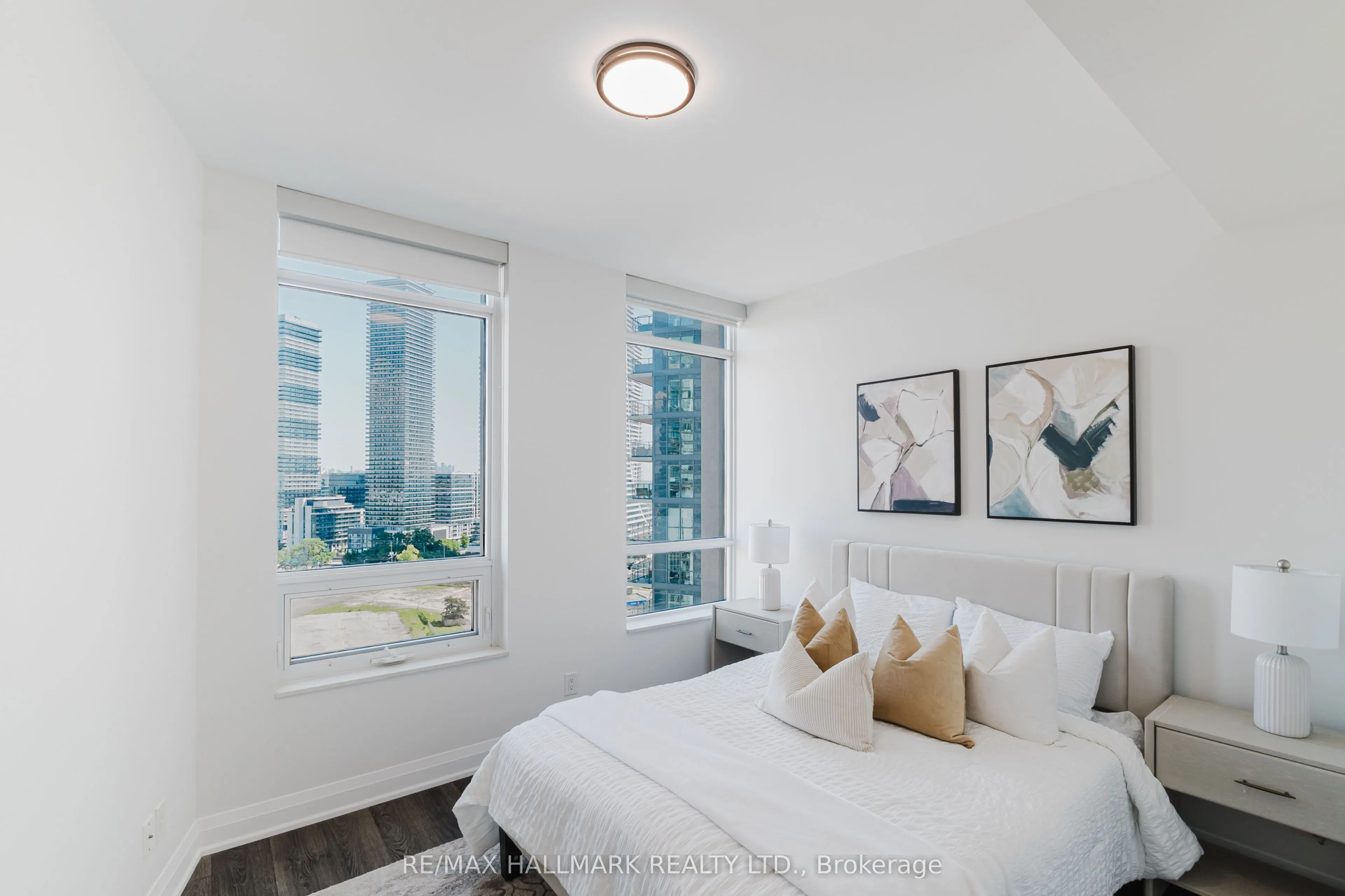 36 PARK LAWN Road, #1609