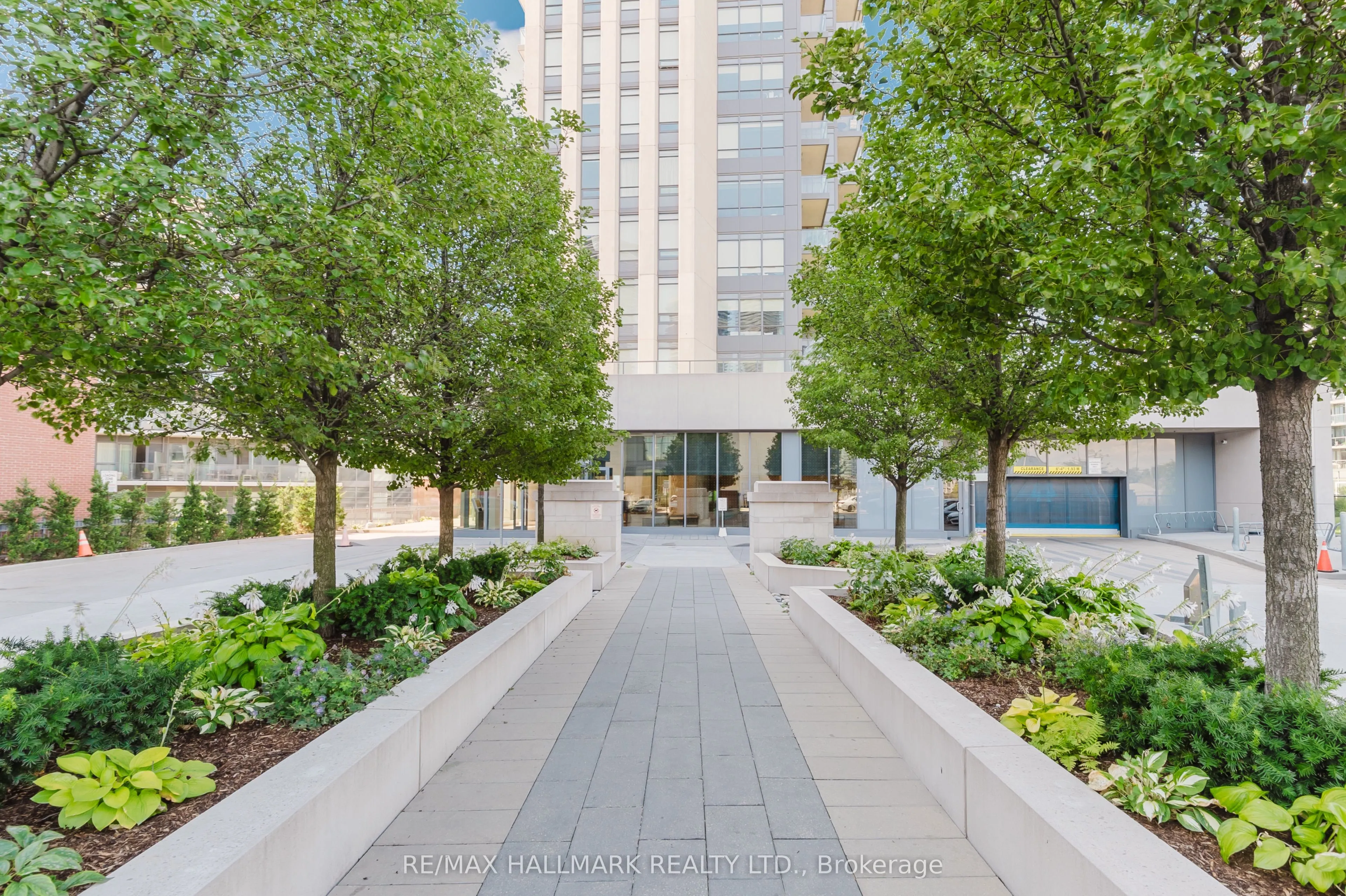 36 PARK LAWN Road, #1609